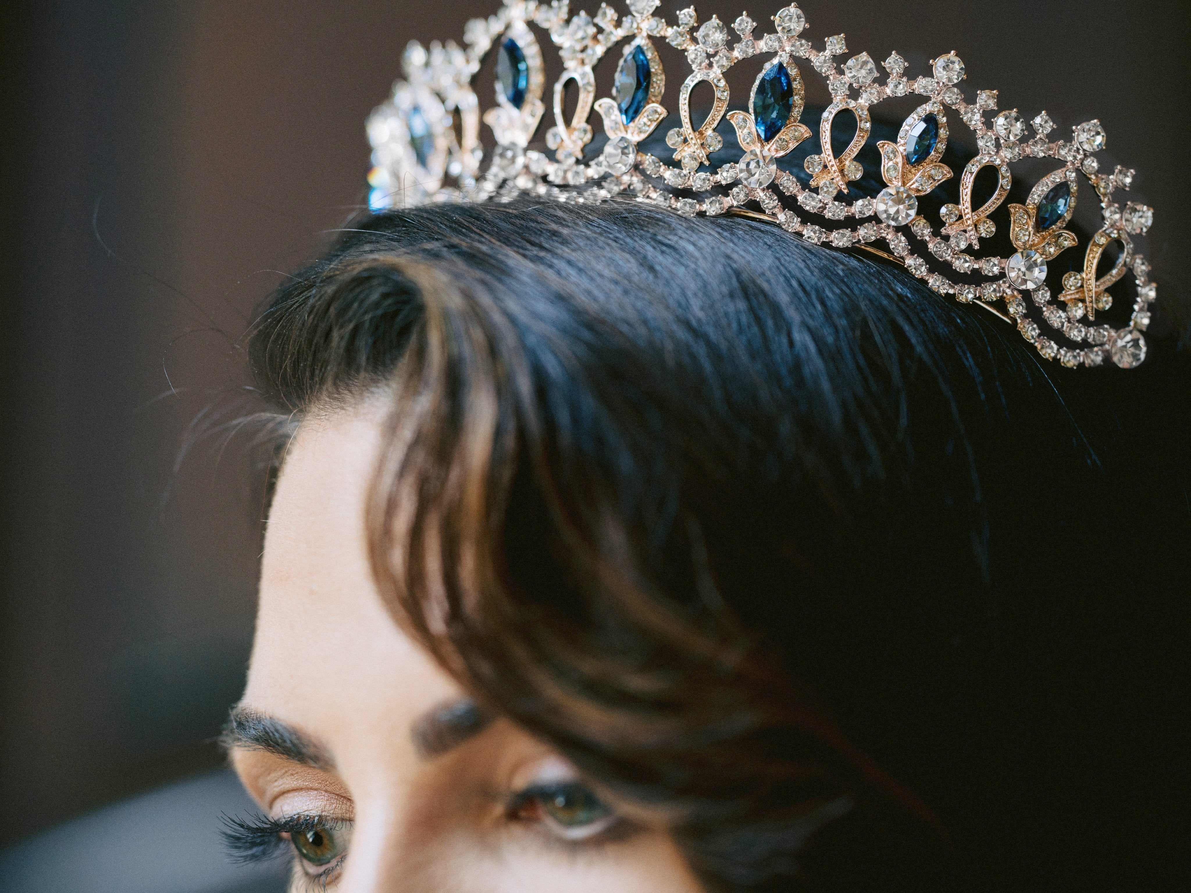 GRAND SERENA Rose Gold Tiara with Colored Accent Stones - Elegant Bridal Crown for Weddings, Prom, Pageants & Special Occasions