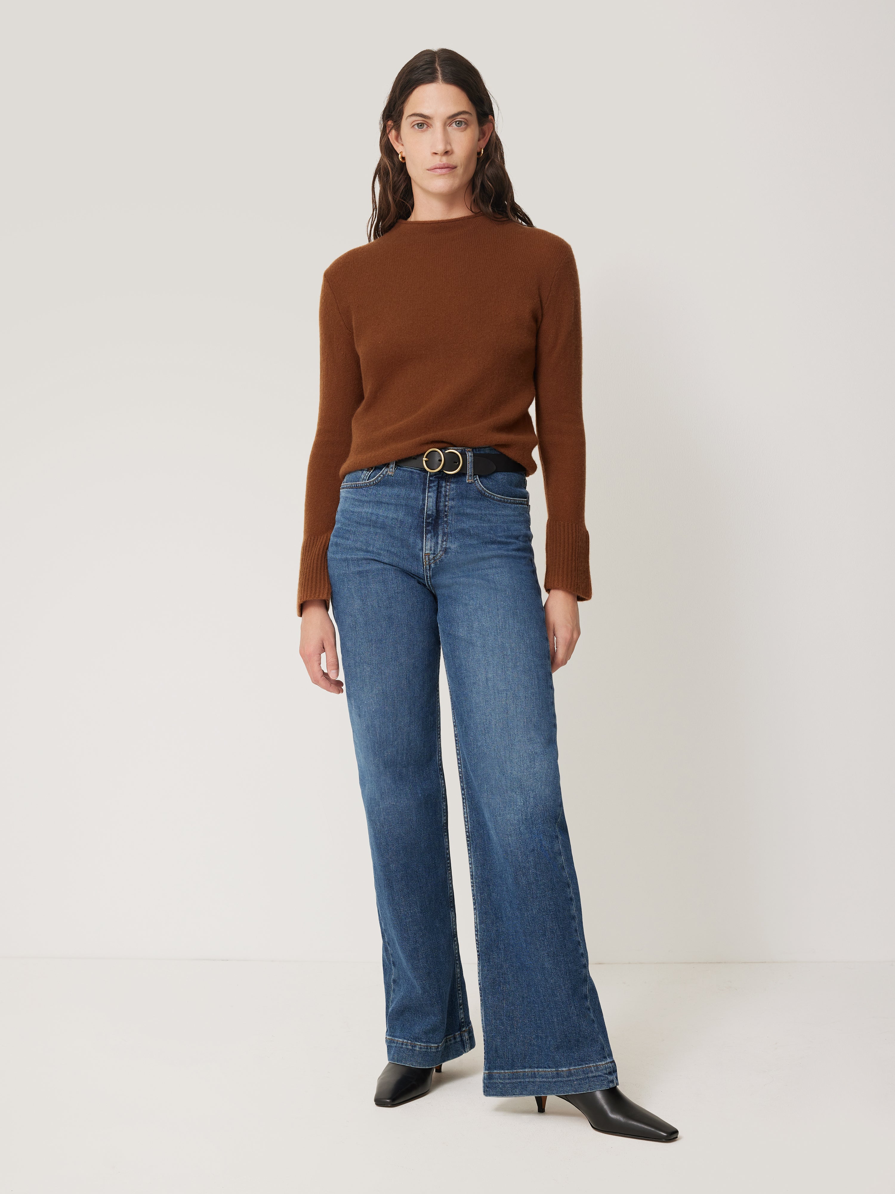 Premium Soft Cashmere Sweater for Women - Cloud Cashmere Eldon Jumper in Toffee | Cozy Winter Wear & Stylish Fall Layering