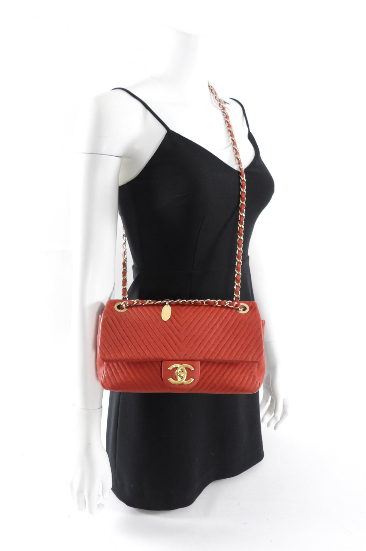 Chanel Chevron Quilted Small Flap Bag in Red - Luxury Crossbody Purse for Women, Perfect for Date Night & Special Occasions
