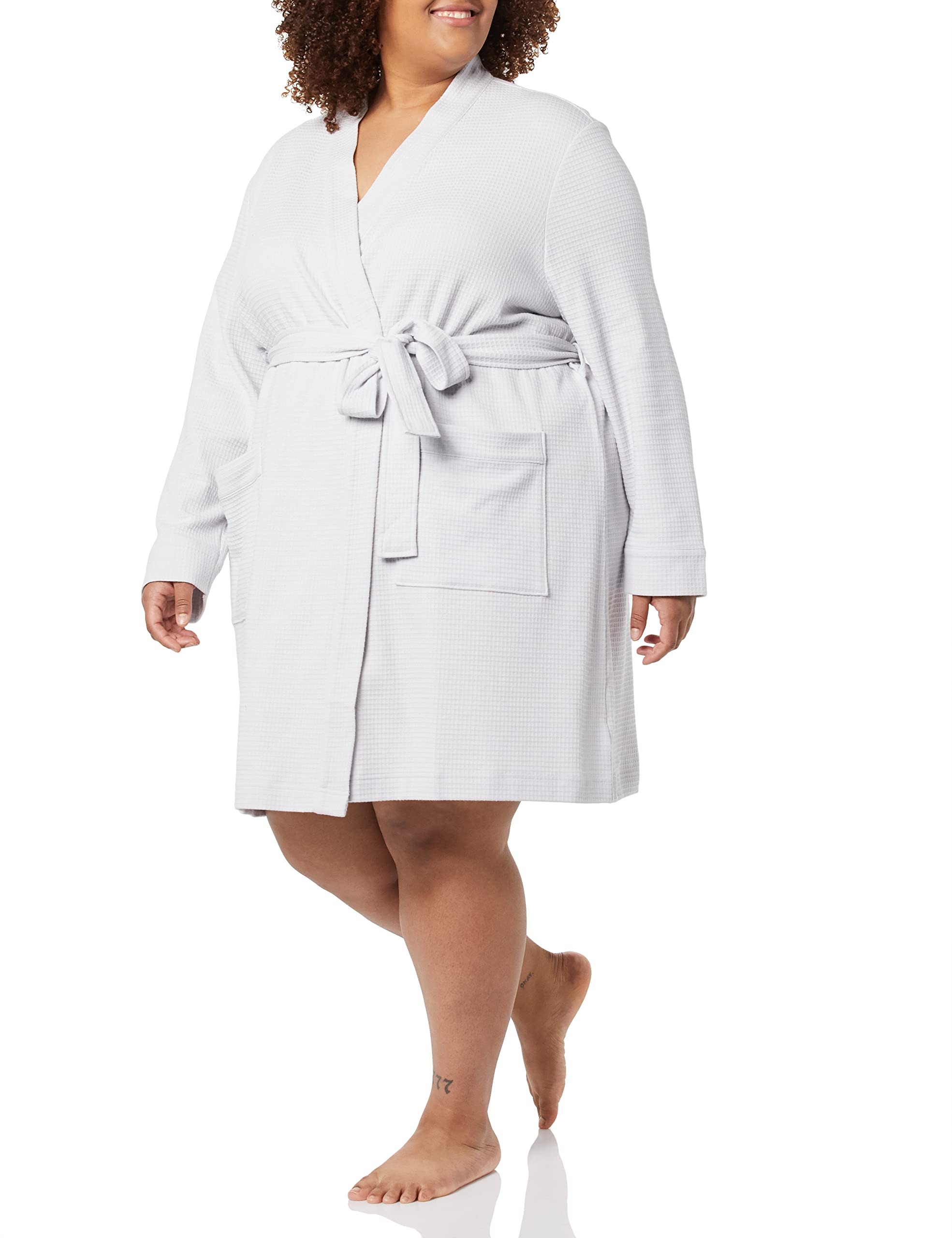 Amazon Essentials Women's Lightweight Waffle Mid-Length Robe - Soft Comfortable Bathrobe for Women (Plus Size Available) - Perfect for Spa, Lounge & Relaxation at Home