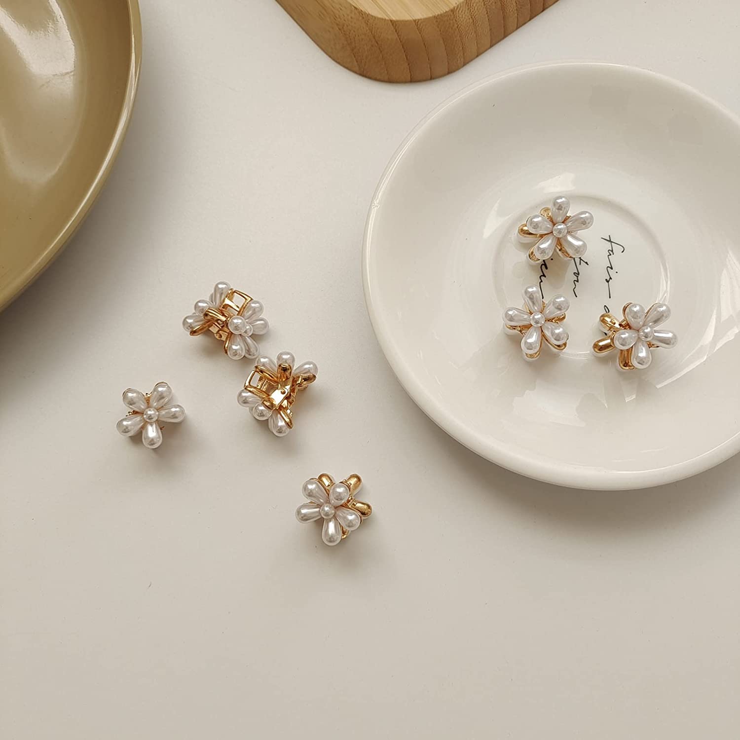SUNBIRD 4 PCS Mini Pearl Hair Claws for Women - Small Flower Hair Clips Set, Gold Crab Hair Accessories for Girls, Wedding Headwear - Perfect for Bridal, Prom, Party & Everyday Hairstyles