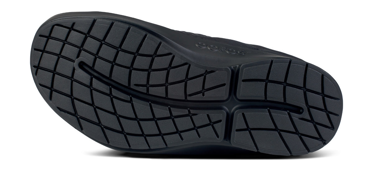 Men's OOcoozie Thermo Mule Slippers - Black Winter Indoor/Outdoor House Shoes for Comfort & Warmth - Perfect for Home, Office & Travel