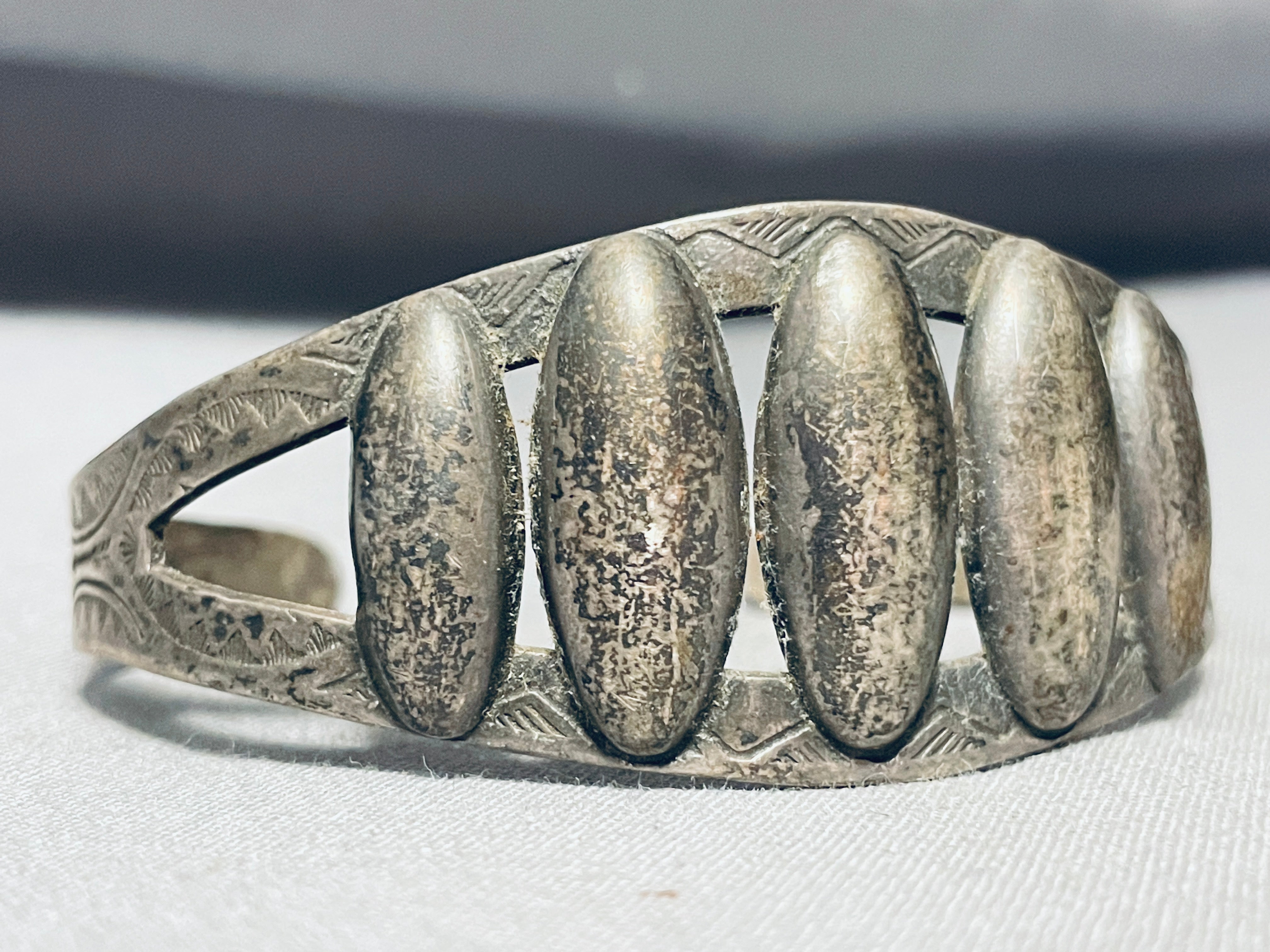 Vintage 1930s Navajo Sterling Silver Stone Cuff Bracelet - Handmade Native American Jewelry for Boho Fashion & Gift Giving