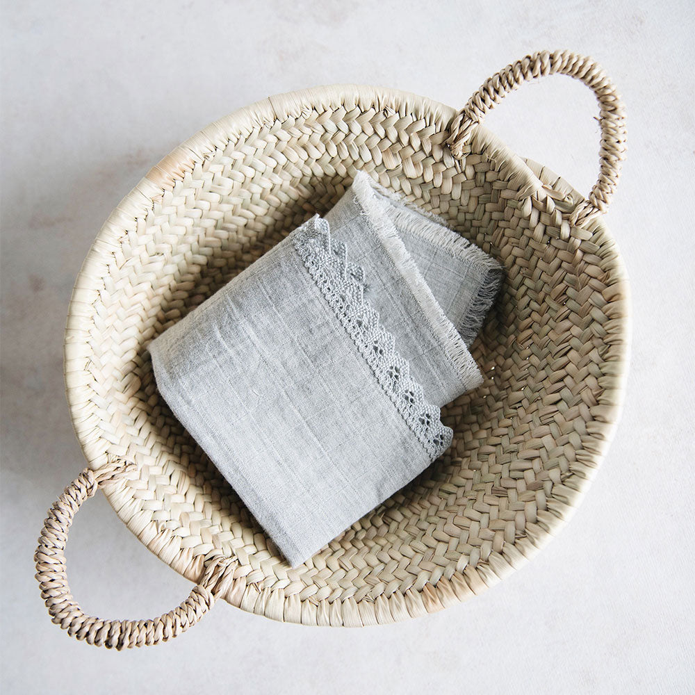 Natural Woven Palm Leaf Tray - Handmade Round Rattan Serving Tray for Coffee Table, Breakfast in Bed, or Beach Picnic Decor