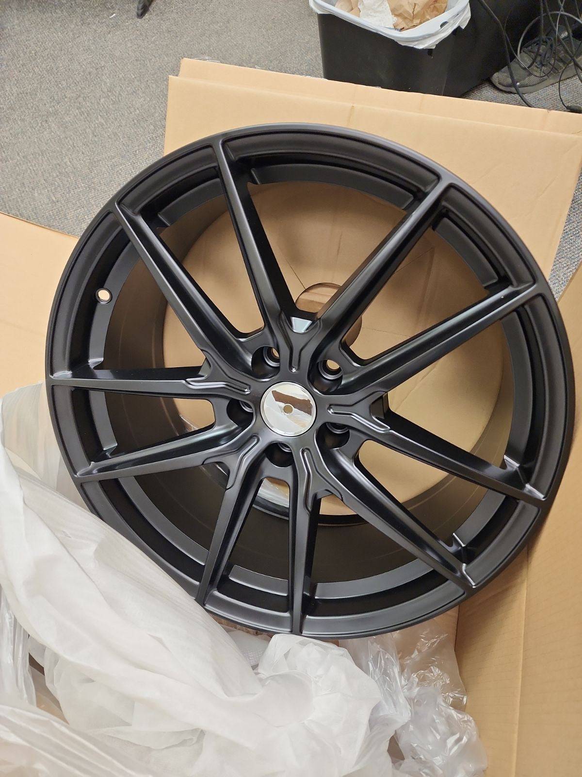 IKON Alloy Wheel IK114 19x8.5 5x114.3 72.6mm Hub Bore Gloss Black/Hyper Black - Premium 19 Inch Rims for Honda Civic, Accord, Toyota Camry & More - Perfect for Street Performance & Custom Car Upgrades