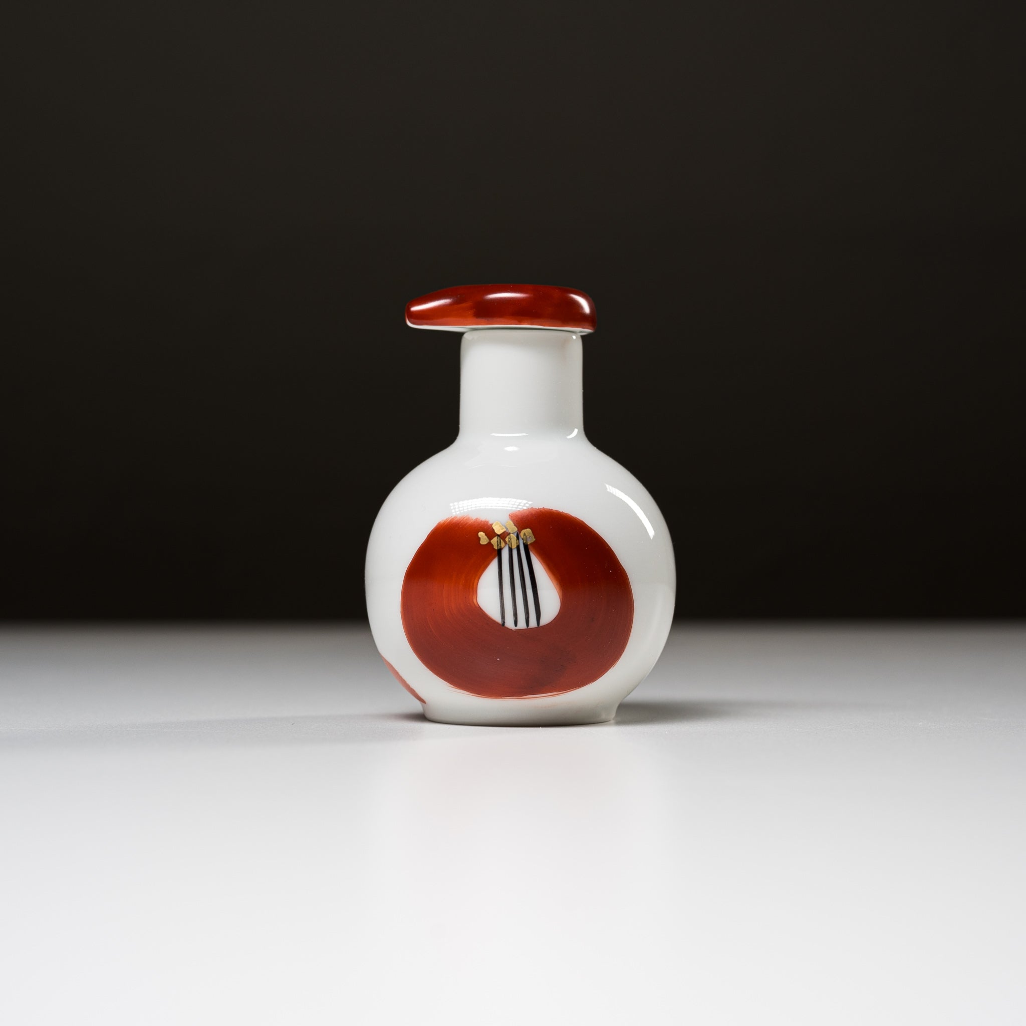 Premium Zoho Gama Soy Sauce Dispenser with Saucer - Red - Perfect for Restaurants, Sushi Bars & Asian Cuisine Cooking