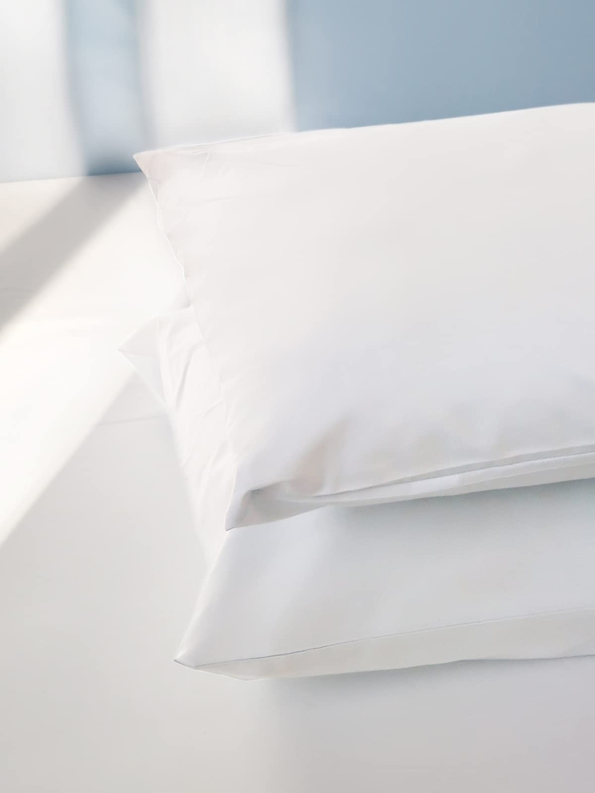 Premium 100% Cotton Standard Size Pillowcase Set (40x70 cm) - 2 Pack, Envelope Closure, Solid White - Perfect for Bedroom, Hotel, and Home Decor