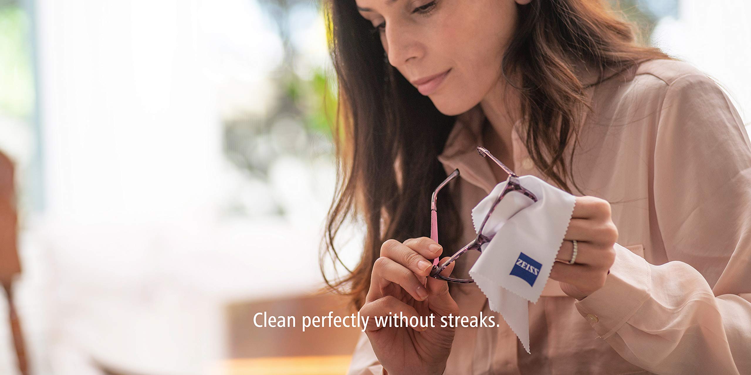 ZEISS Lens Cleaning Solution Kit 30ml with Premium Microfiber Cloth - Pack of 1 | Professional Cleaner for Eyeglasses, Sunglasses, Camera Lenses, Binoculars & VR Headsets | Ideal for Daily Cleaning, Travel & Outdoor Activities