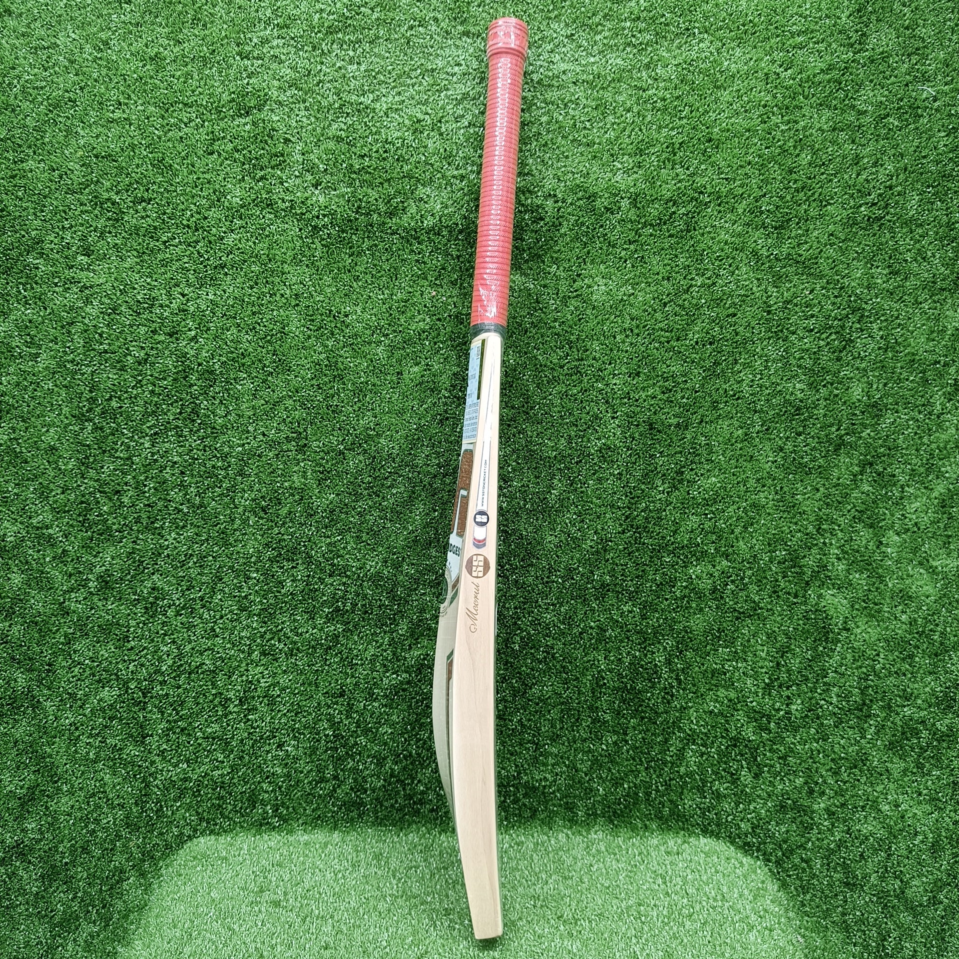 SS Core Maximus Cricket Bat with Red Sticker - Premium English Willow Cricket Bat for Professional & Amateur Players - Perfect for Matches, Practice & Training Sessions