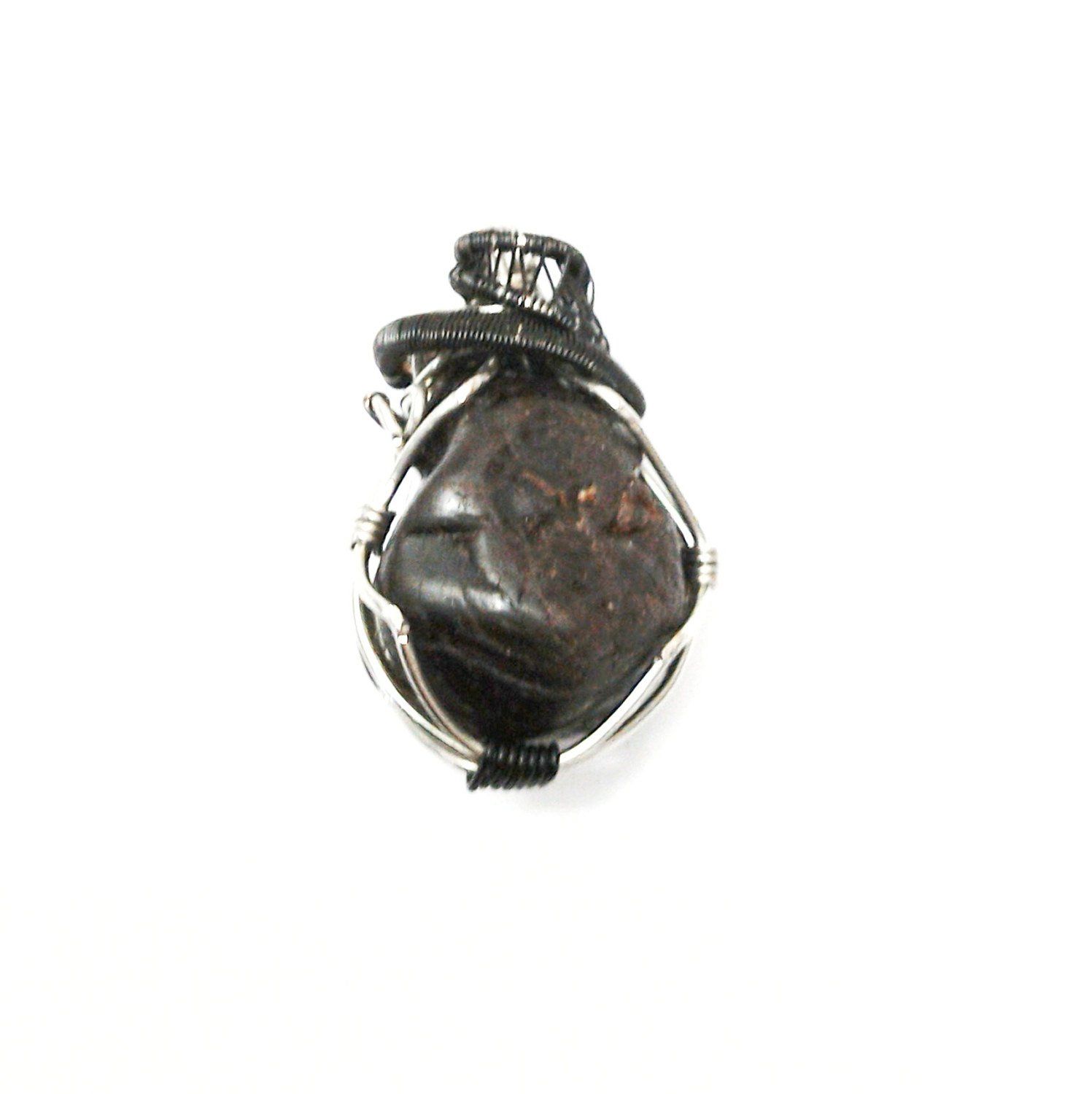 Natural Raw Garnet Crystal Necklace Pendant for Women - Healing Stone Jewelry for Energy, Protection & Spiritual Balance | Perfect for Meditation, Yoga & Everyday Wear