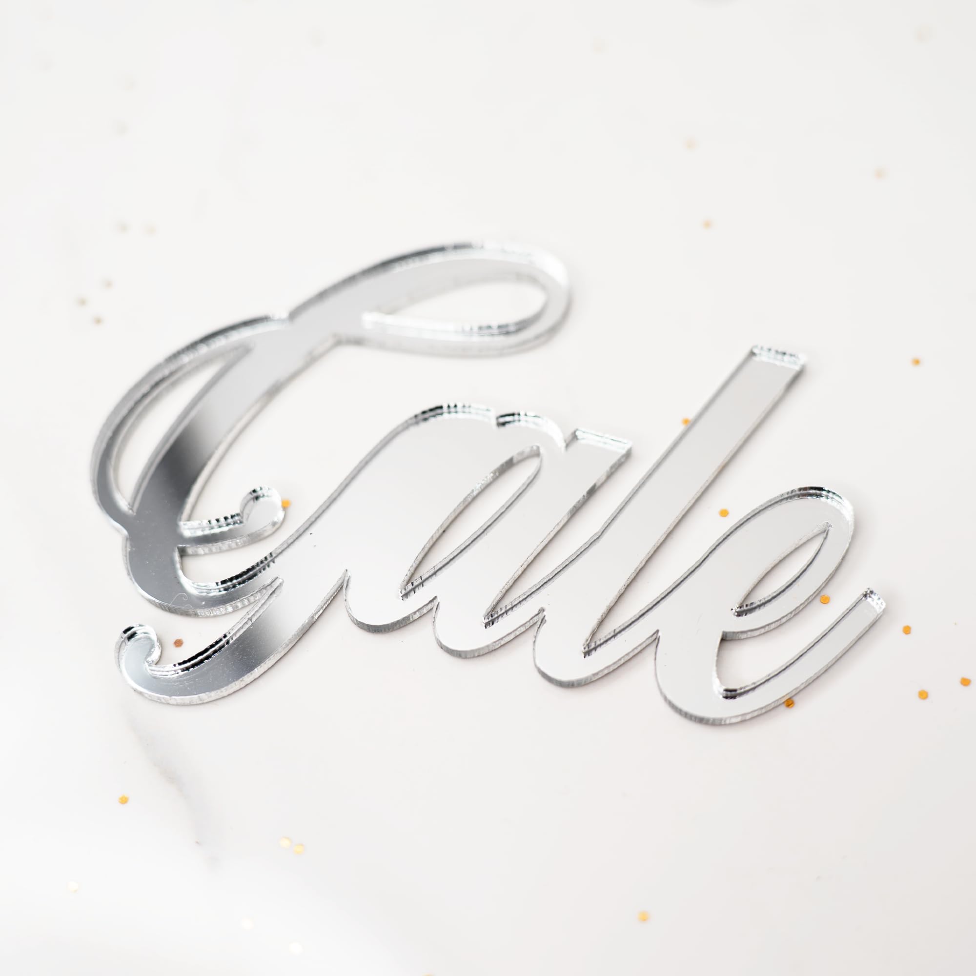 Custom Acrylic Cake Name Sign - Personalized Cake Topper Plaque for Birthday, Baby Shower & Wedding - Cake Letters Decoration for Dessert Tables & Party Displays