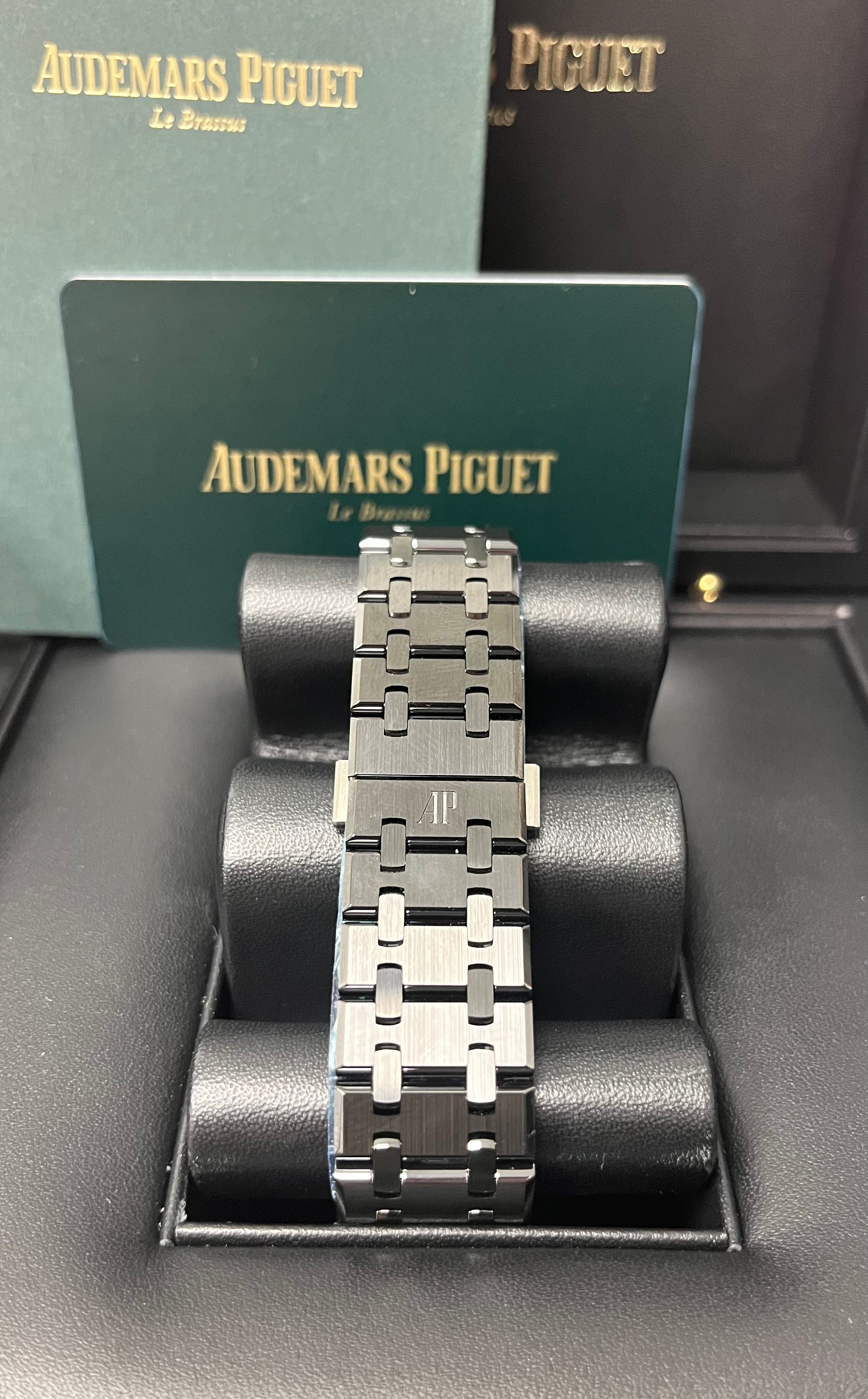 Audemars Piguet Royal Oak Chronograph 41mm Ceramic Watch 26240CE.OO.1225CE.02 - Luxury Men's Sports Watch for Business & Formal Occasions