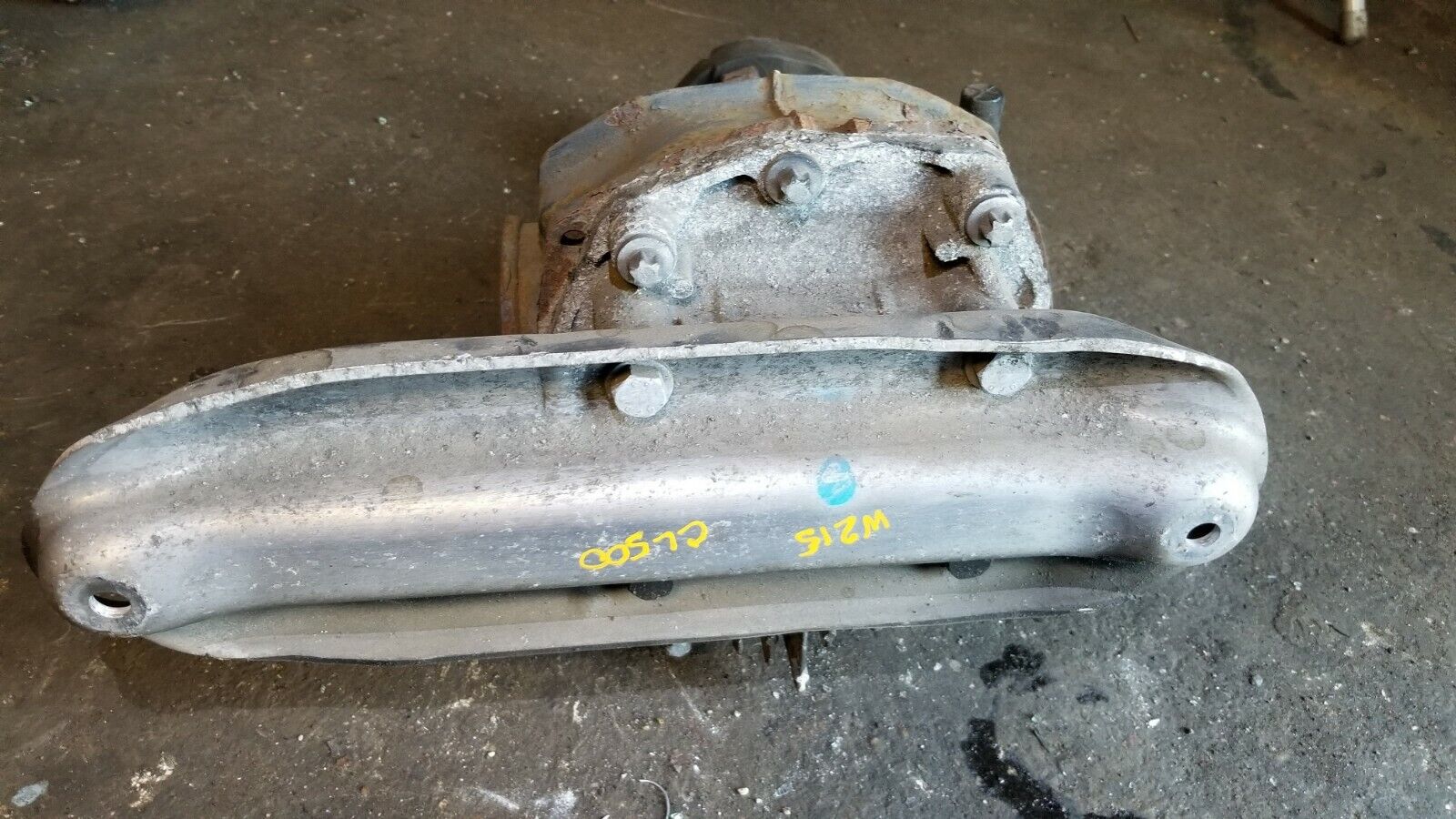 2002-2006 Mercedes CL500 W215 OEM Rear Differential Carrier Assembly - Perfect for Drivetrain Repair & Performance Upgrades