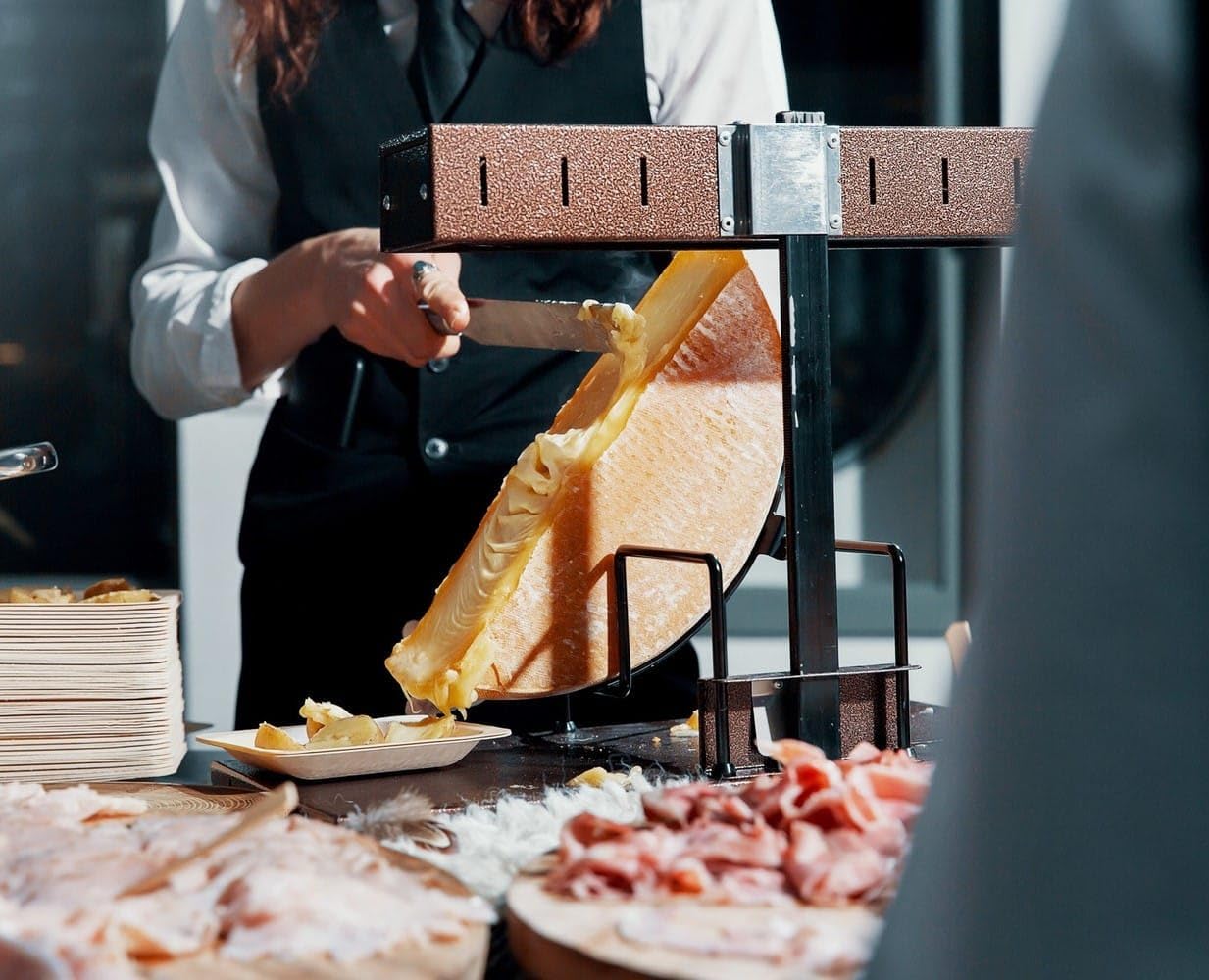 Premium BRON COUCKE Alpage Raclette Cheese Melter - Authentic French Half Wheel Cheese Warmer for Home & Commercial Use - Adjustable 110V Heating Rod - Made in France - Perfect for Parties, Fondue Nights & Family Gatherings