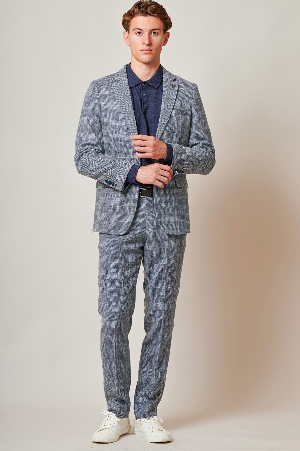 Everton FC Tim Iroegbunam Sky Blue Tweed Suit - Official Football Player Outfit for Matchday & Special Events