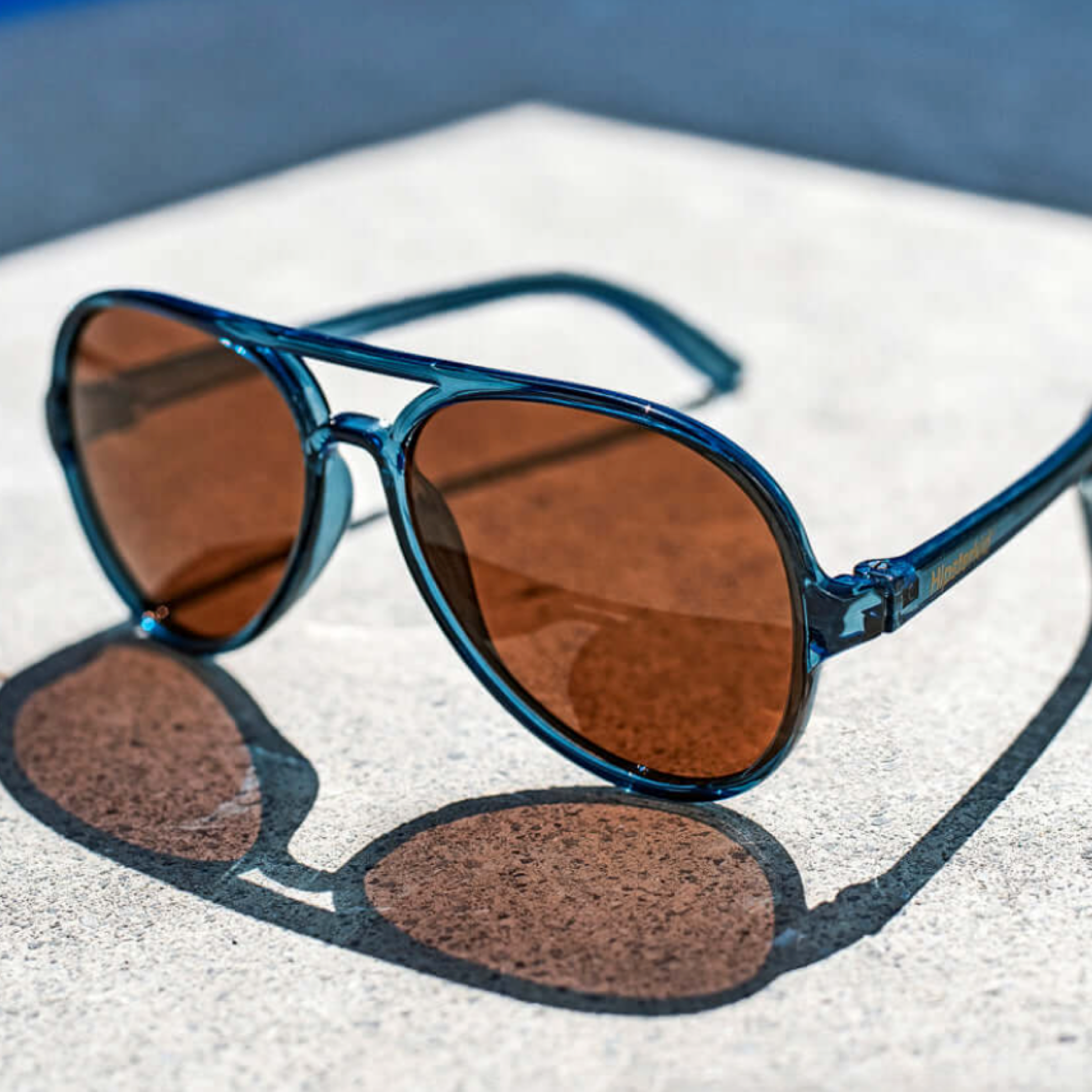 Stylish Aviator Sunglasses for Men & Women - Classic Denim Frame - UV Protection - Perfect for Driving, Travel & Outdoor Activities
