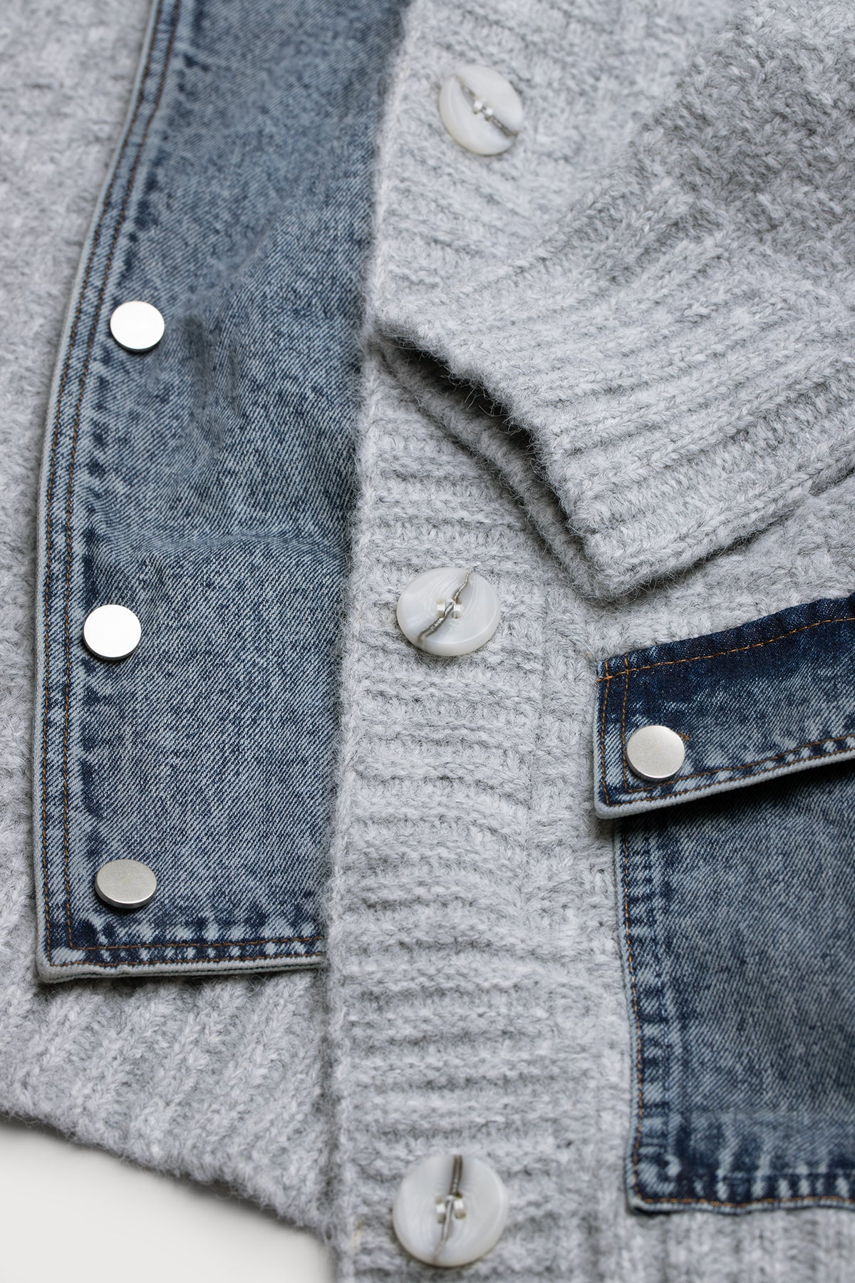 Stylish Women's Denim Knit Cardigan Sweater - Cozy Long Sleeve Open Front Jacket for Casual Outfits & Layering in Fall/Winter