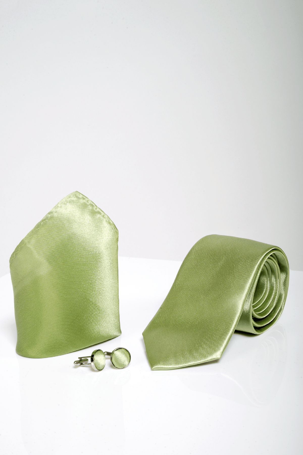 Premium Green Satin Tie and Pocket Square Set for Men - Elegant Formal Wear for Weddings, Business Meetings & Special Occasions