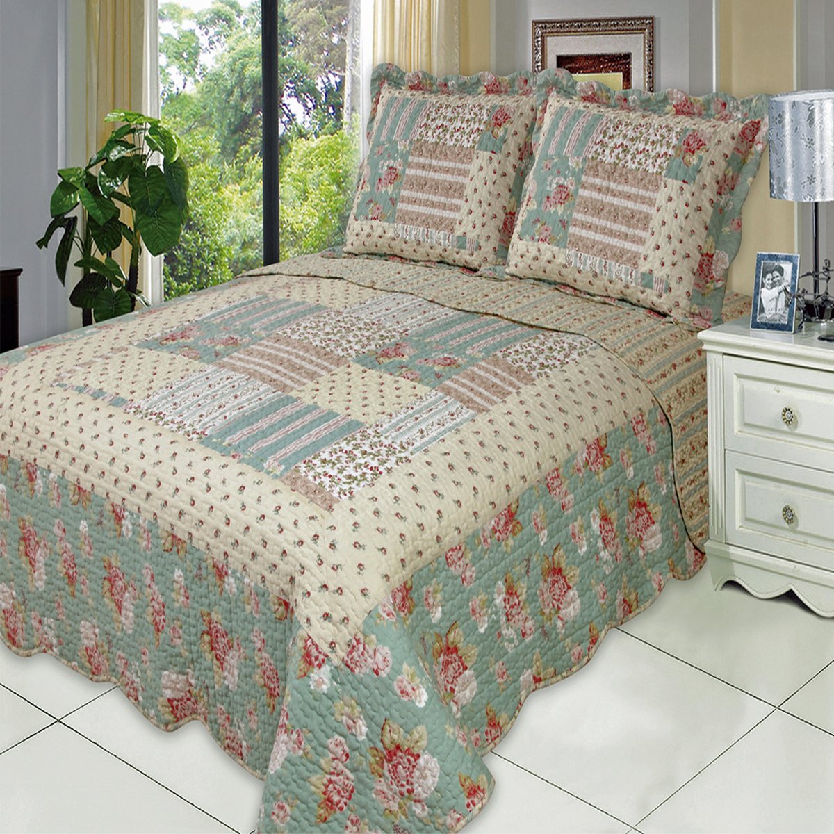 Annabel Quilted Reversible Bed Coverlet Set with Pillow Shams - Wrinkle Free Full/Queen Size - Beige & Red - Perfect for Guest Rooms & Master Bedroom Decor