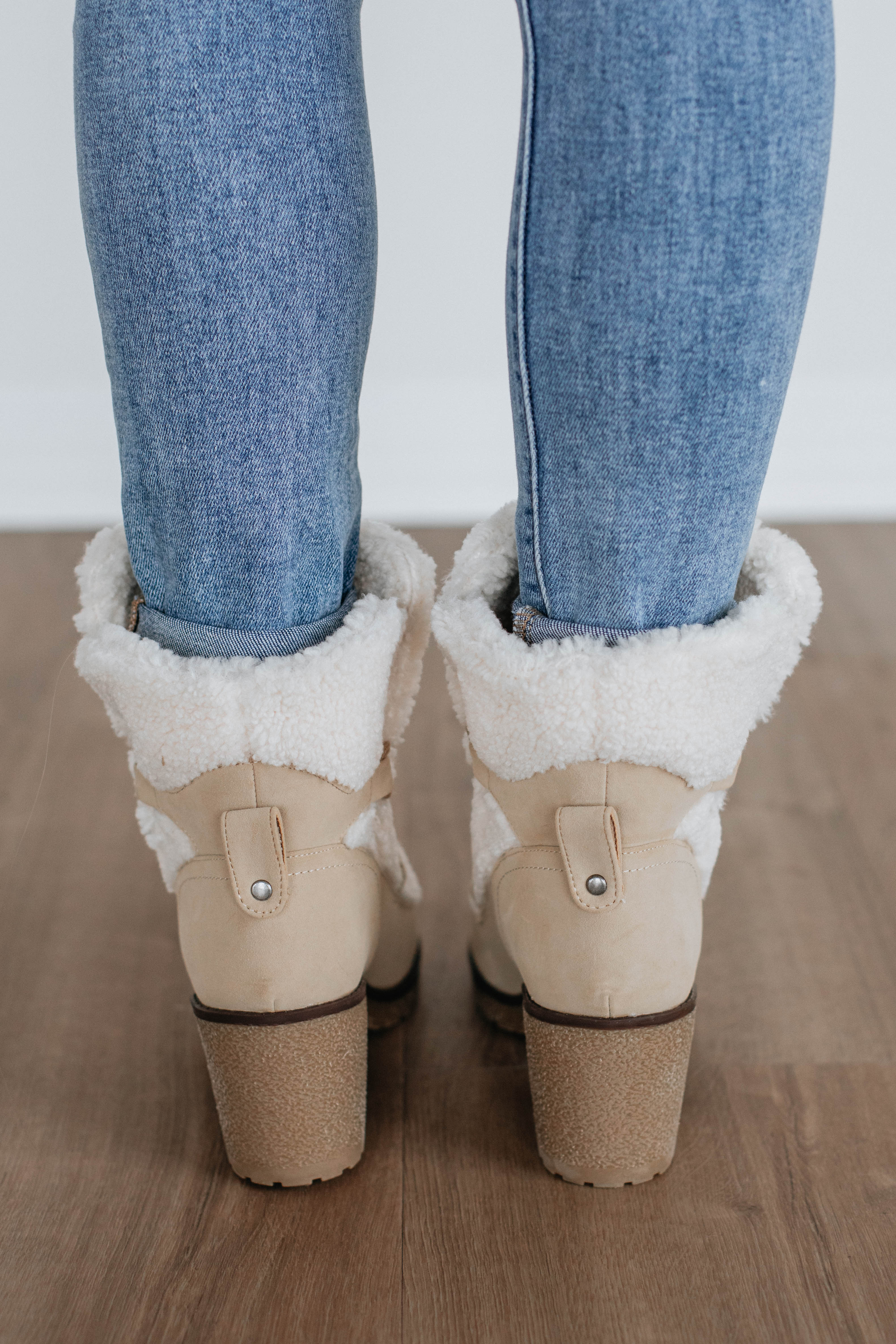 Warm & Stylish Taupe Winter Boots for Women - Cozy Snow Boots with Faux Fur Lining | Perfect for Cold Weather, Snow Days & Outdoor Adventures