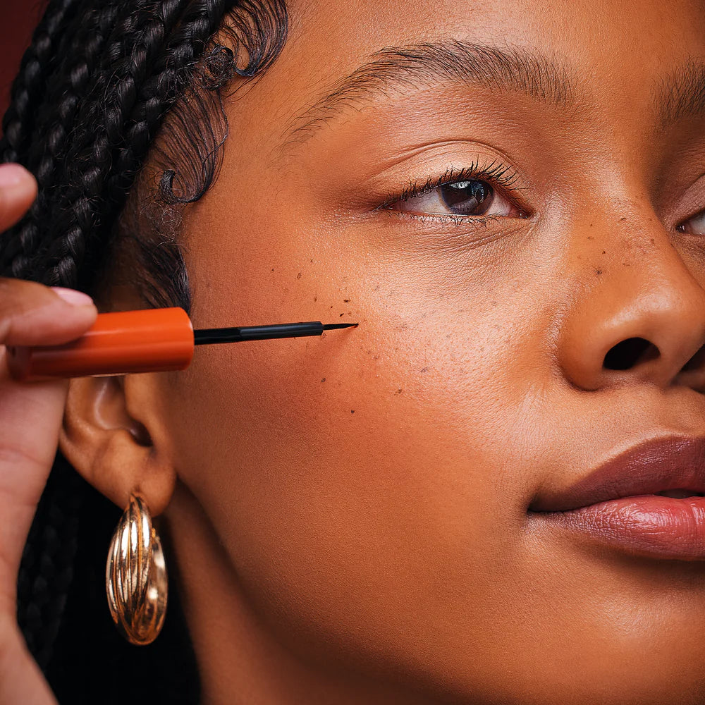 Freck The Original Natural Freckle Pen & Highlighter – Vegan, Cruelty-Free Freckle Makeup for Sun-Kissed Look | Perfect for Everyday Glam & No-Makeup Makeup Looks