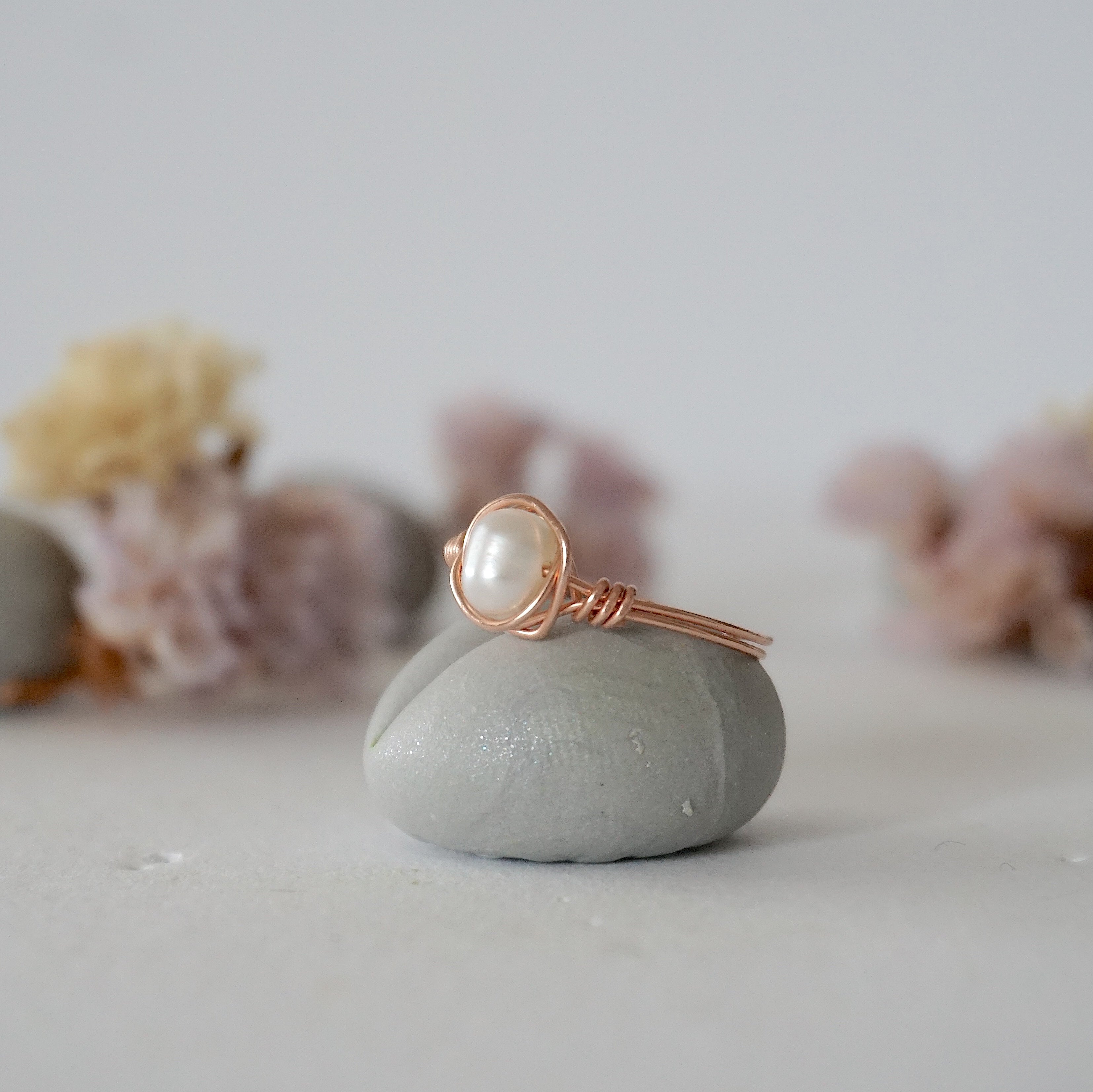 Elegant Rose Gold Classic Pearl Ring for Women - Perfect for Weddings, Anniversaries & Special Occasions