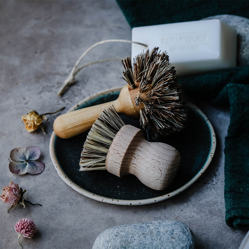 Eco-Friendly Wooden Dish Brush - Natural Bamboo Handle & Bristles for Effective Cleaning | Perfect for Kitchen, Camping & Sustainable Living