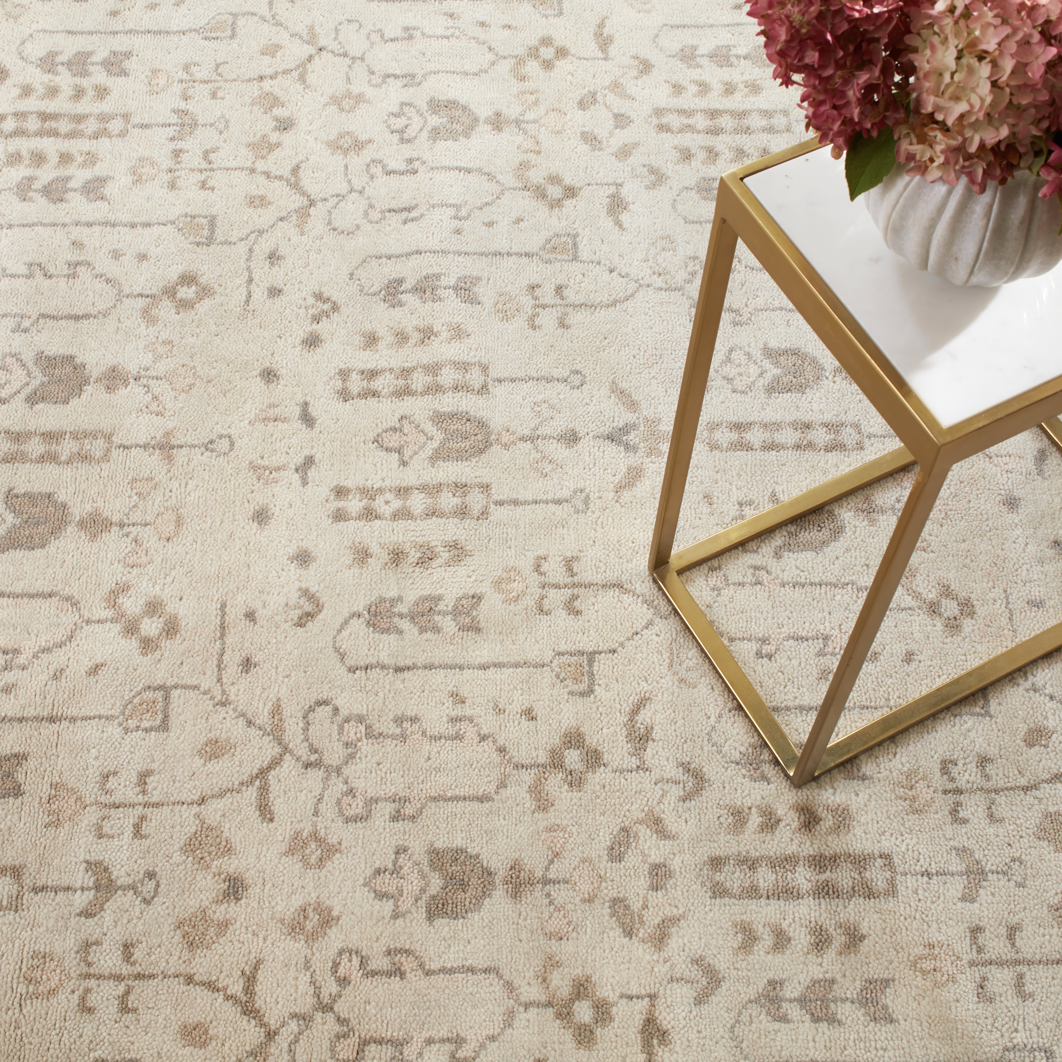 Hand-Knotted Dara Wool Rug in Cream - Soft & Durable for Living Room, Bedroom, or Office Decor