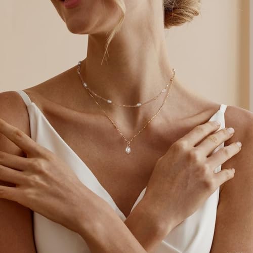 F:layered pearl necklace
