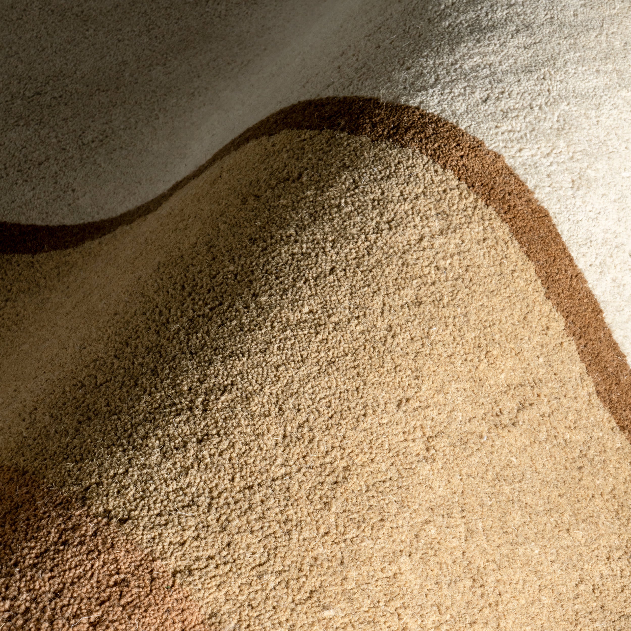 Greenwich Abstract Wool Rug in Beige - Soft & Stylish Area Rug for Living Room, Bedroom, or Office Decor