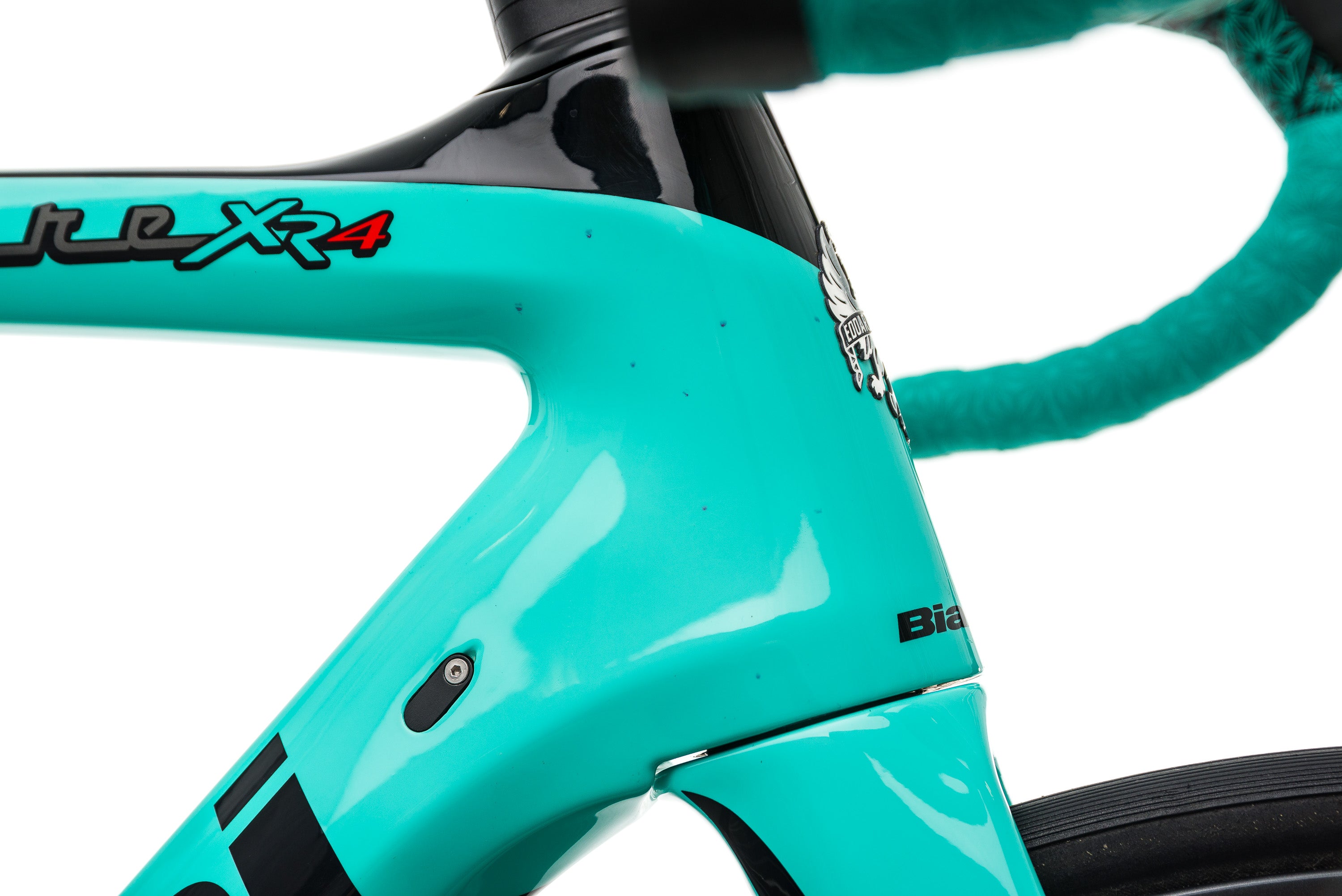 Bianchi Oltre XR4 Disc Road Bike 2019 - 57cm Carbon Frame, Shimano Ultegra Groupset - Perfect for Racing, Endurance Rides & Long-Distance Cycling