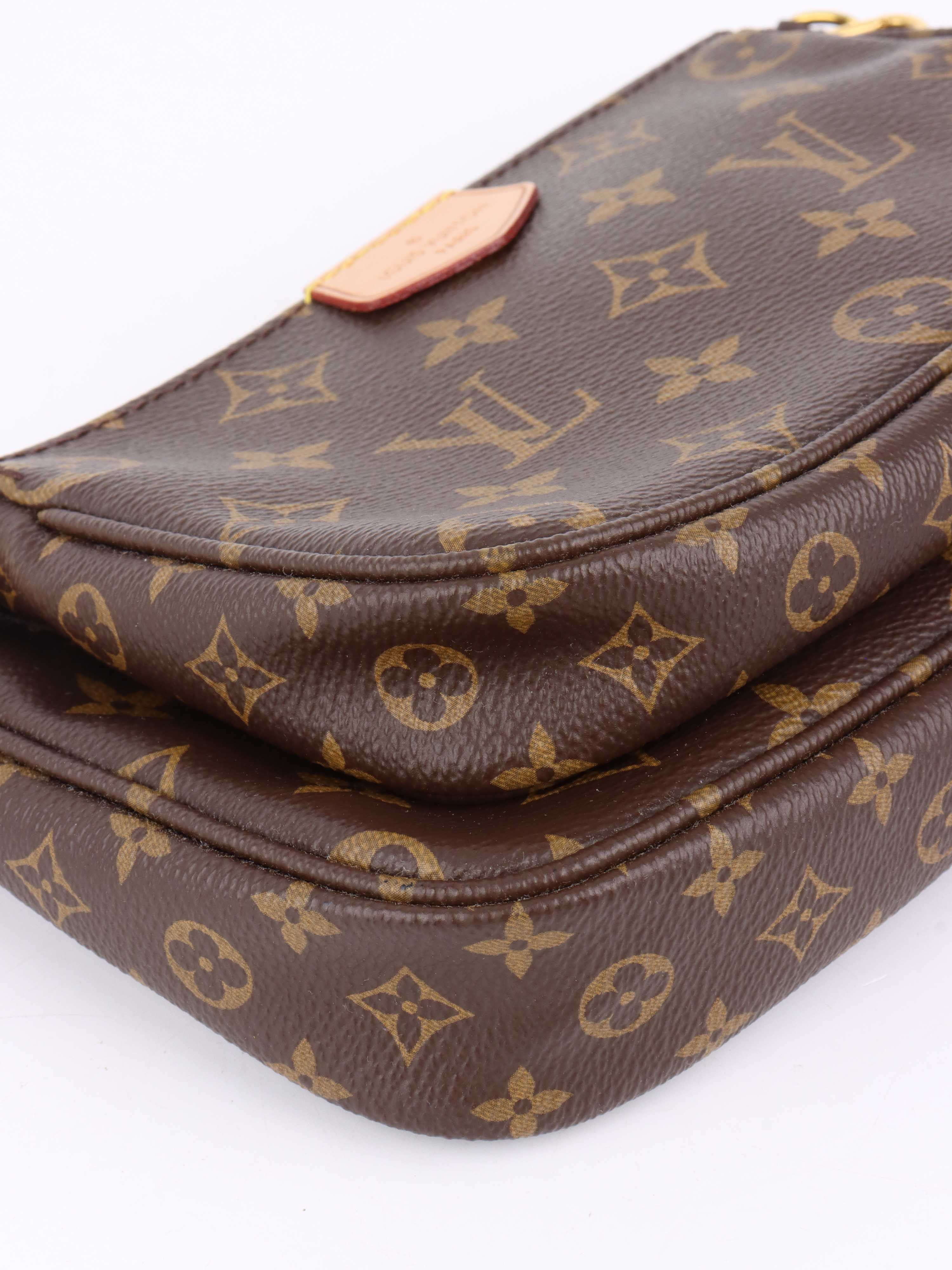 Louis Vuitton Multi Pochette Accessories Bag - Crossbody Purse with Removable Straps & Pouches - Perfect for Travel, Work & Everyday Use