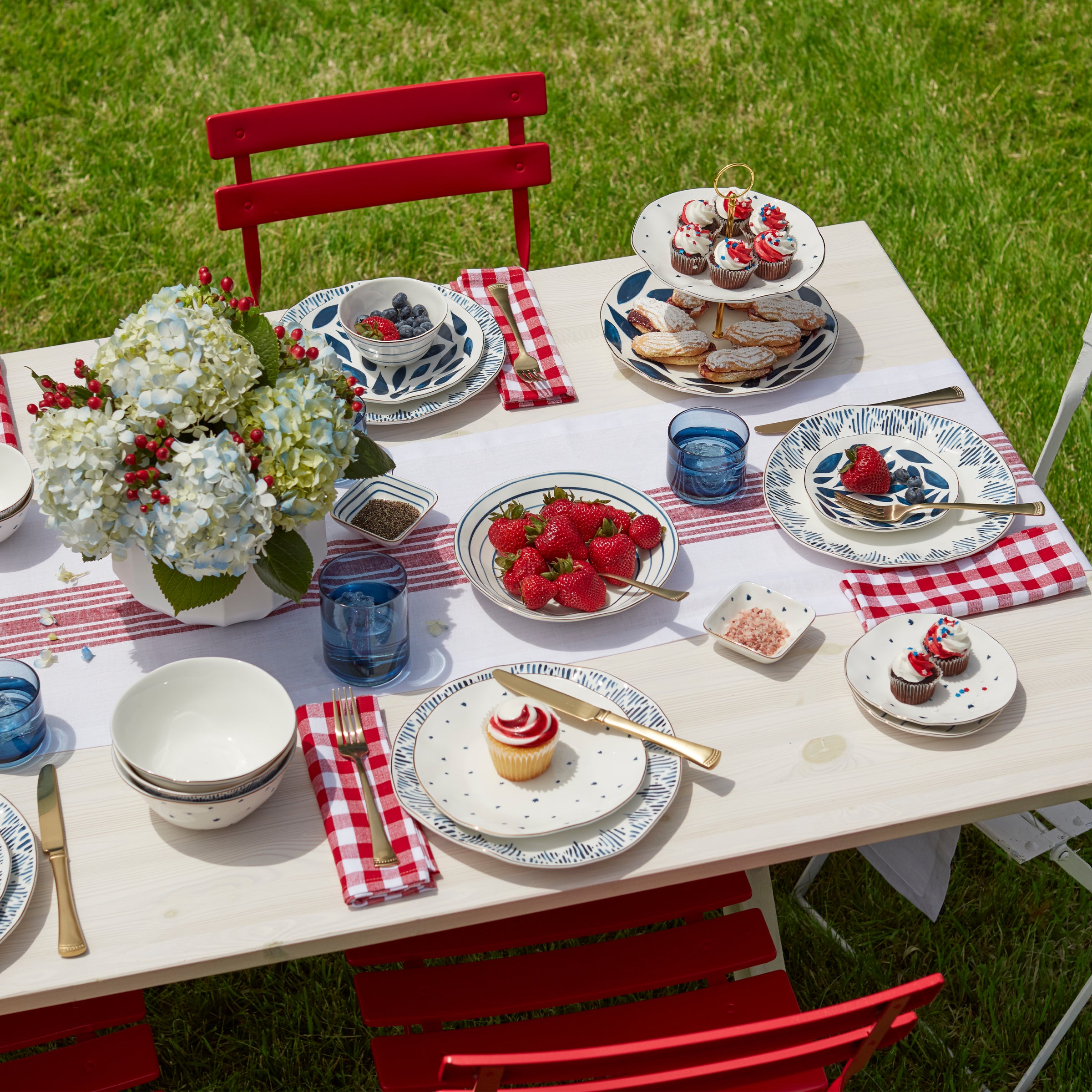 Blue Bay 12-Piece Dinnerware Set - Porcelain Plates, Bowls & Mugs - Elegant Dinnerware for Family Meals, Parties & Restaurant Use