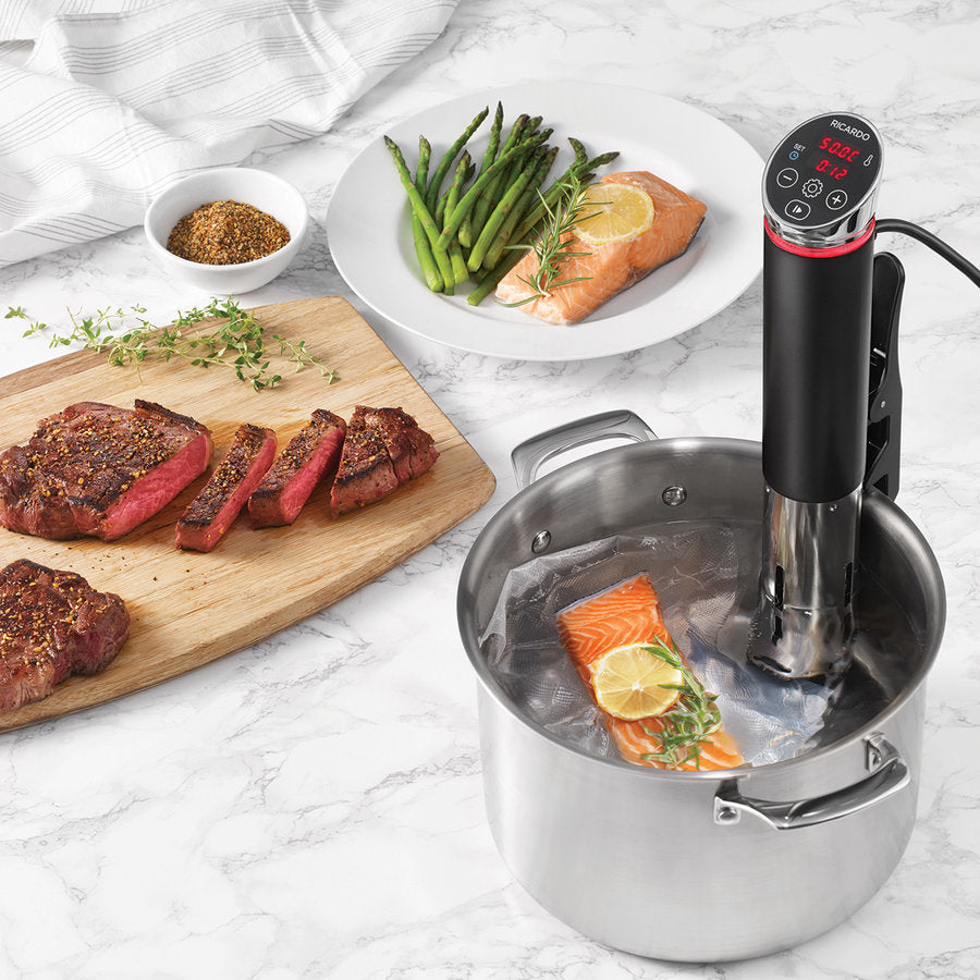 RICARDO Sous Vide Precision Cooker 62912 - Professional Immersion Circulator for Perfect Steaks, Chicken & Fish - Ideal for Home Chefs & Sous Vide Cooking Enthusiasts