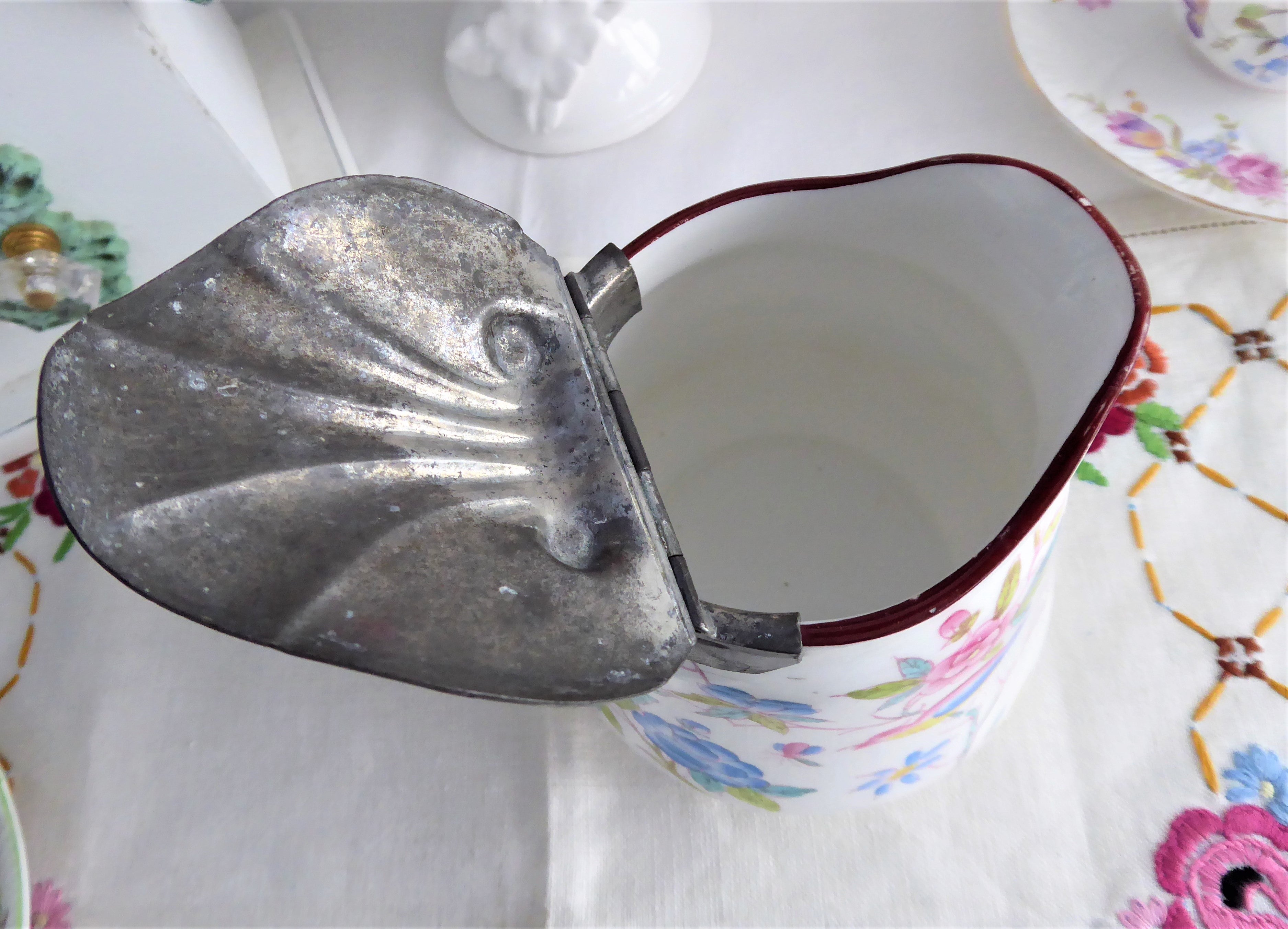 Antique English Aesthetic Movement Hot Water Jug with Pewter Lid - Victorian Floral Pitcher 1880s for Tea Service & Home Decor