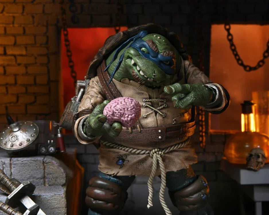 NECA Ultimate Leonardo as The Hunchback - Universal Monsters x Teenage Mutant Ninja Turtles Action Figure - Collectible Toy for TMNT Fans & Monster Movie Lovers (Display, Cosplay, Gift)