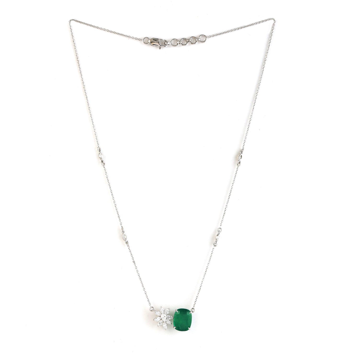 18K White Gold Emerald Daisy Rose Cut Diamond Prong Set Choker Necklace – Elegant Jewelry for Weddings, Parties & Special Occasions
