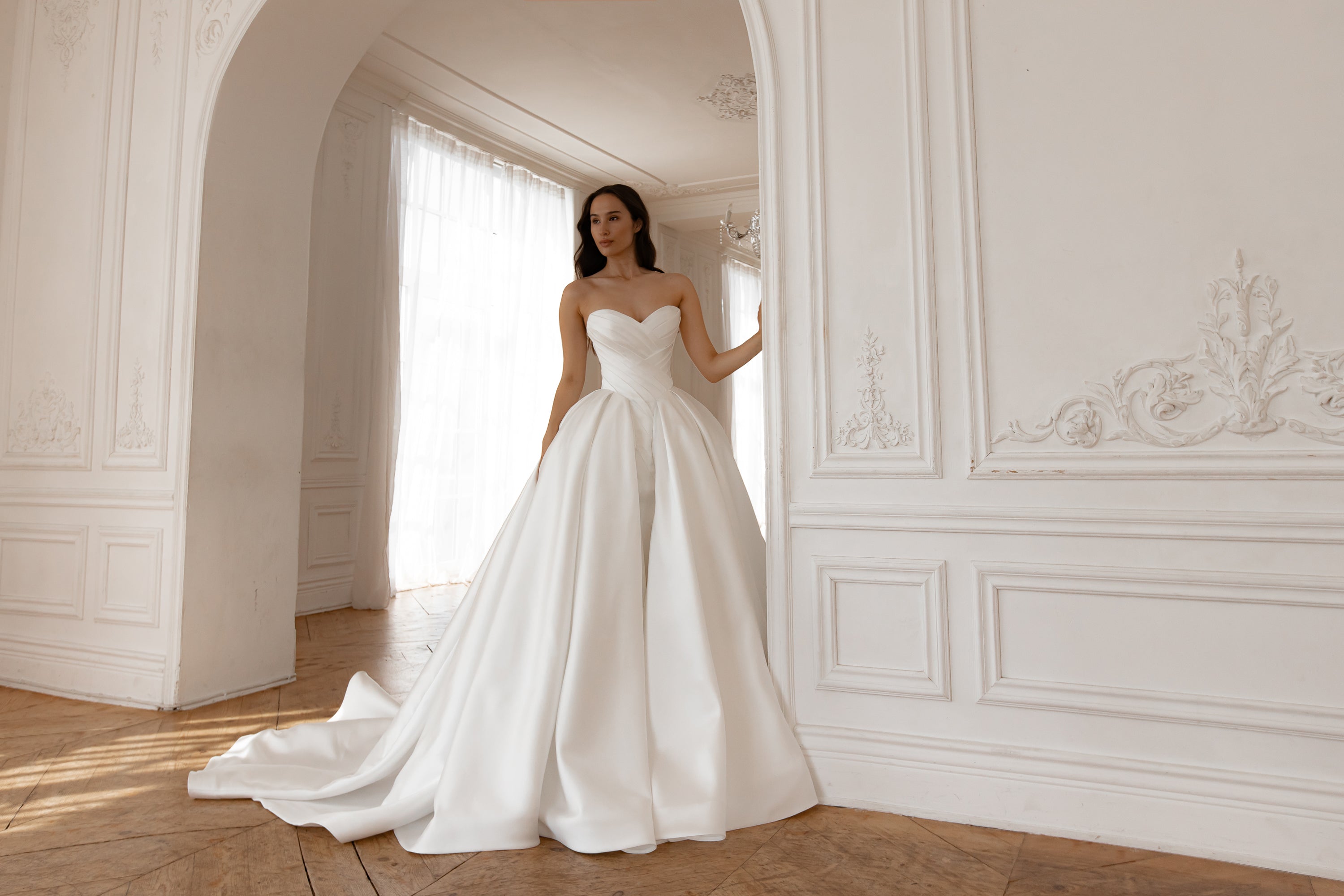 Elegant Basque Waist Wedding Gown with Lace Details - Perfect for Oceania Destination Weddings & Beach Ceremonies
