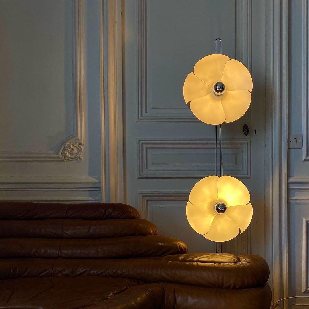 Elegant Flower Table Lamp - Decorative LED Night Light for Bedroom, Living Room, and Nursery - Perfect for Home Decor and Relaxing Ambience