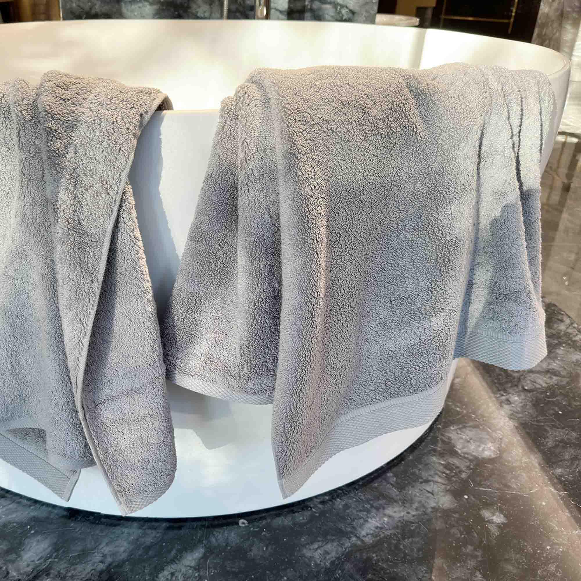 Premium 100% Cotton Bath Towel Set of 2 - Extra Large 31x62 Inch Luxury Bath Sheets - Super Soft & Highly Absorbent for Spa, Bathroom & Beach - Light Grey Home Essentials