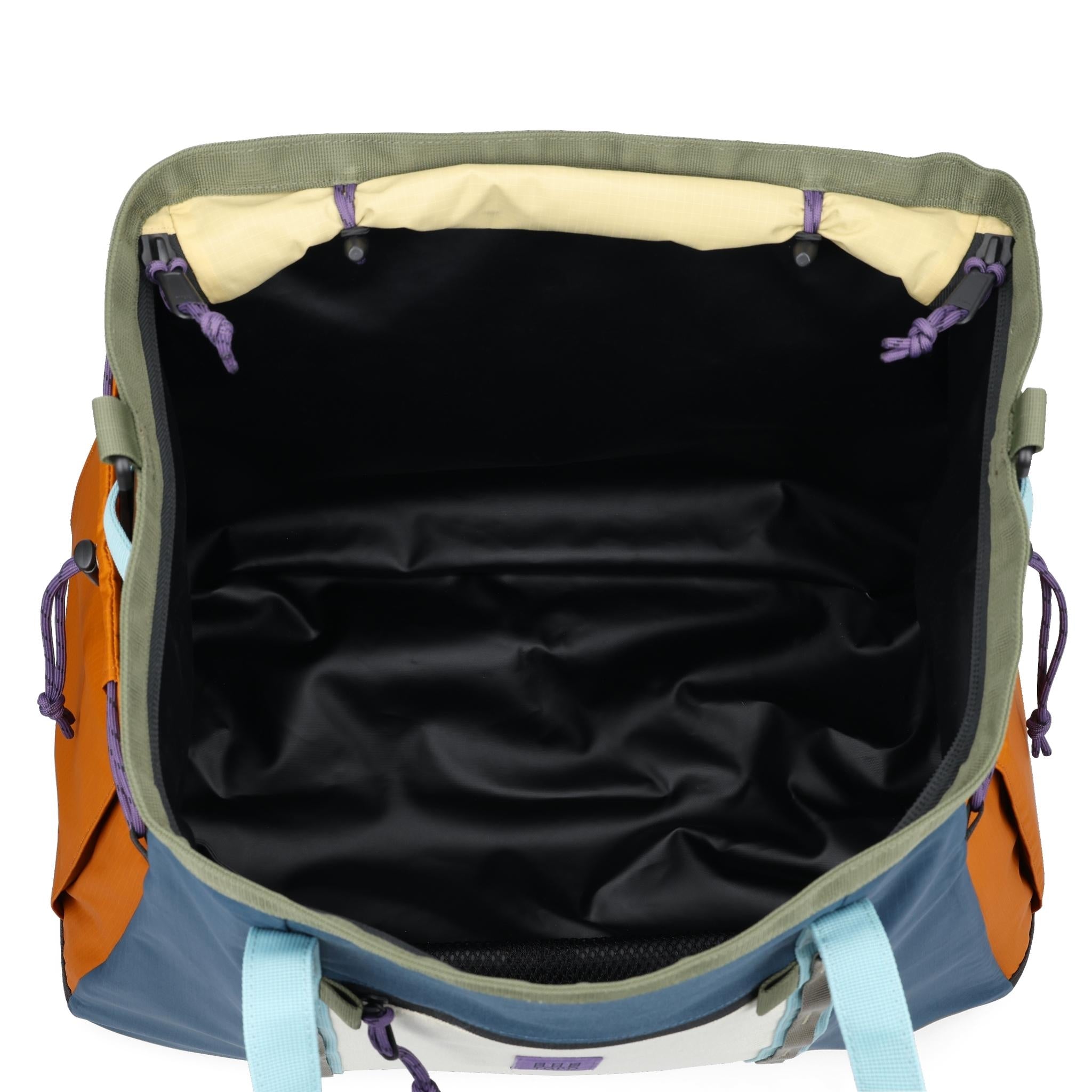 Durable Waterproof Mountain Gear Bag for Hiking & Camping - Outdoor Adventure Backpack for Travel & Trekking
