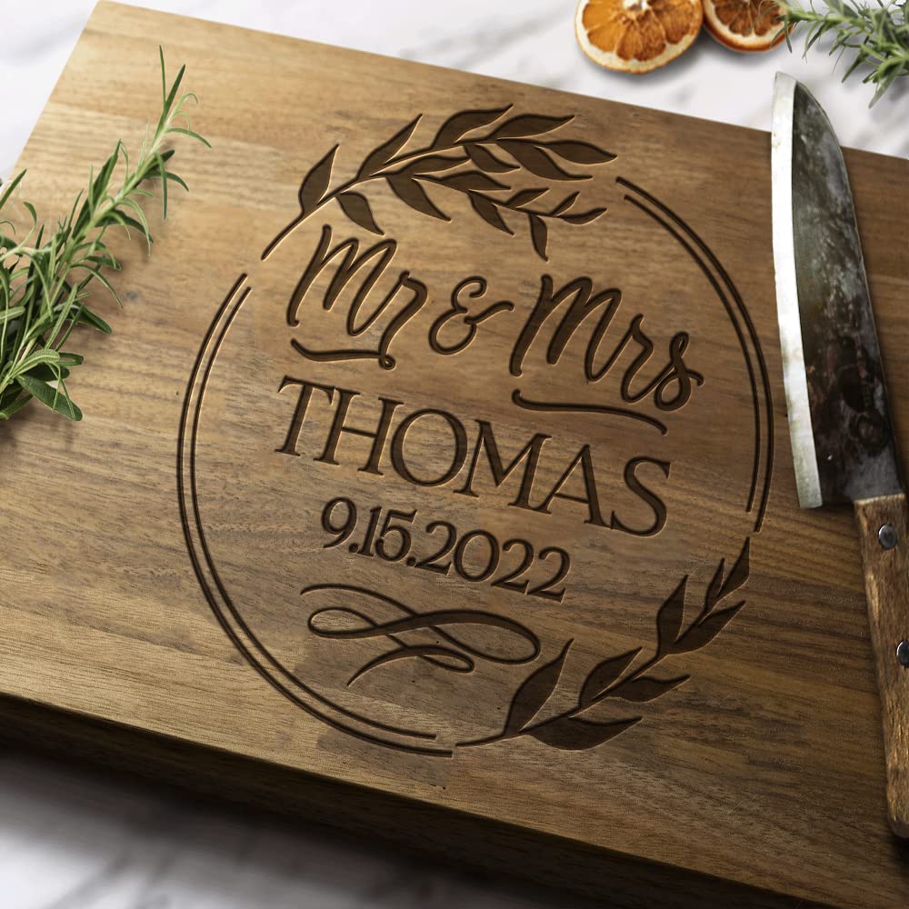 Personalized Wooden Cutting Board - Custom Engraved Gift for Wedding, Housewarming & Special Occasions - Perfect for Kitchen, BBQ & Serving Charcuterie