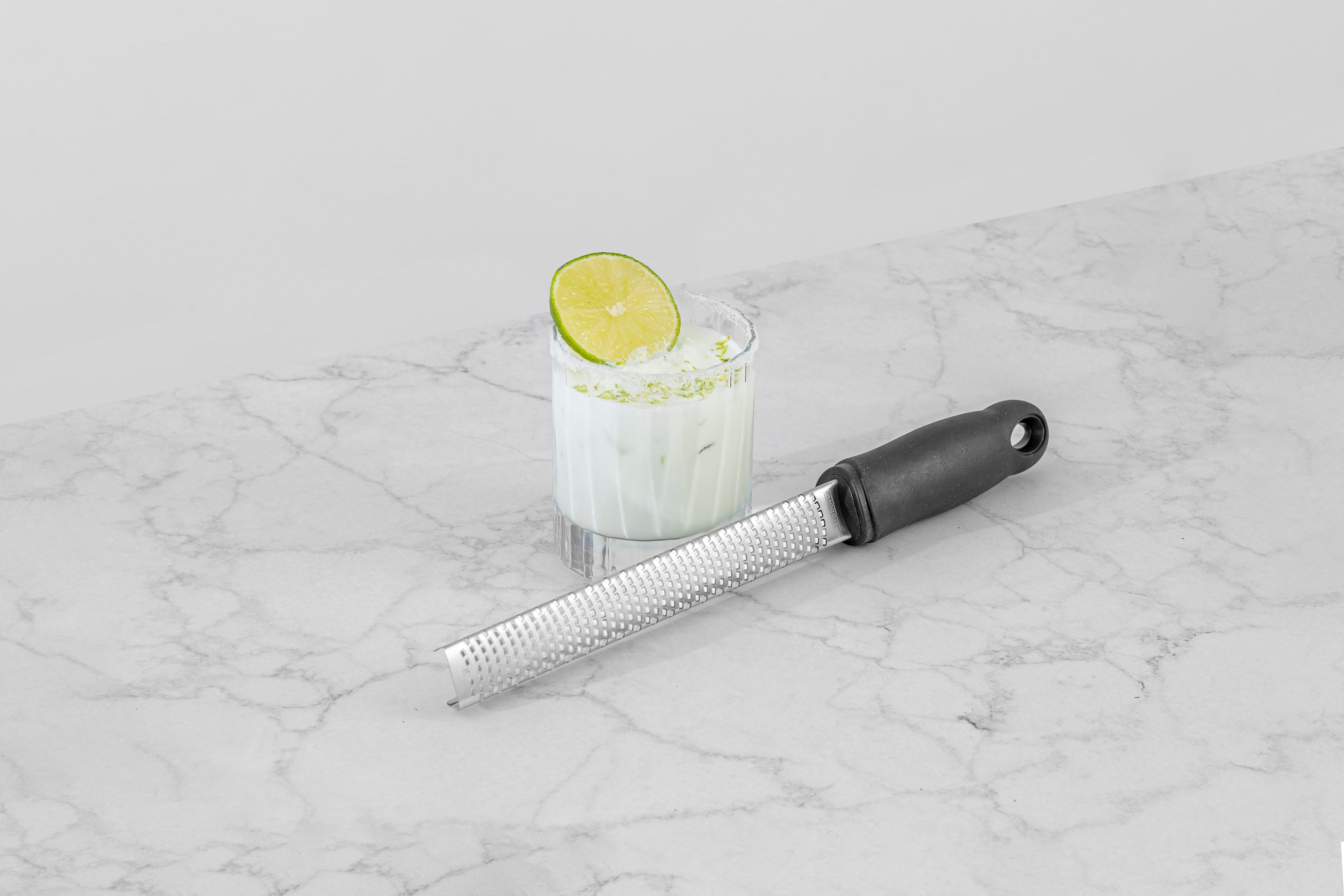 Premium Stainless Steel Black Citrus Zester - Professional Kitchen Tool for Grating Lemon, Lime & Orange Peel - Perfect for Baking, Cocktails & Garnishing
