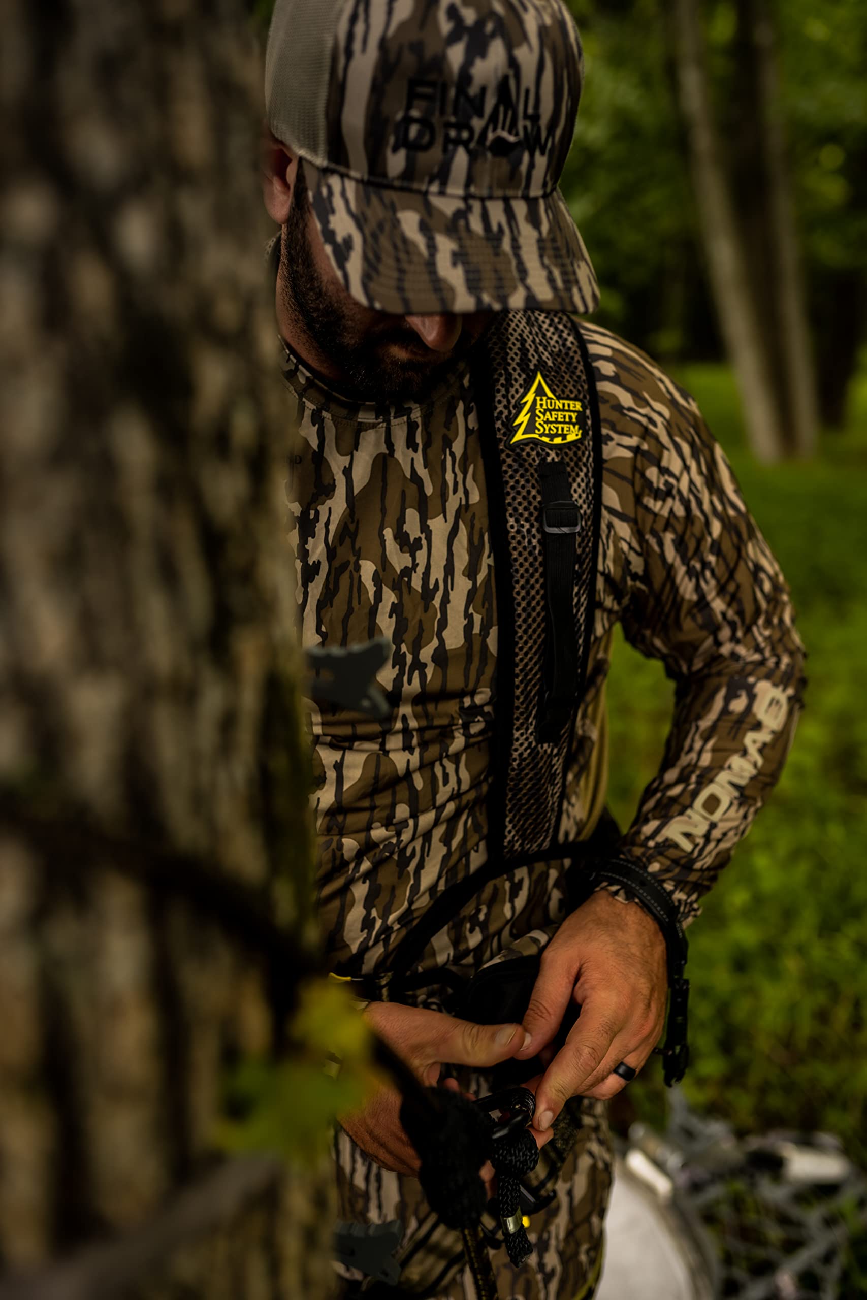 Hunter Safety System Hybrid Harness - Lightweight & Adjustable Tree Stand Safety Harness for Hunting - Comfortable & Durable Fall Protection Gear for Deer Hunting, Bow Hunting & Outdoor Adventures