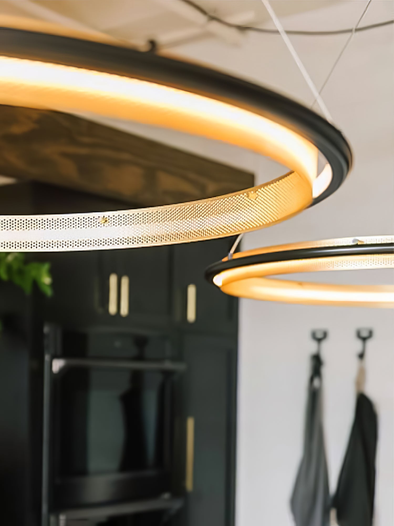 Modern Acrylic LED Round Chandelier - Energy Efficient Crystal Ceiling Light Fixture for Dining Room, Bedroom, Living Room & Foyer Decor