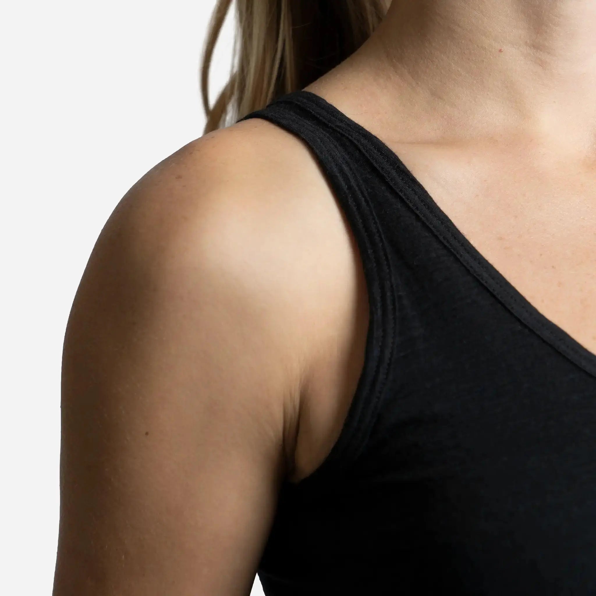 Ultralight Women's Alpaca Wool Tank Top - 160 GSM Soft & Breathable Summer Layering Piece for Travel & Outdoor Activities