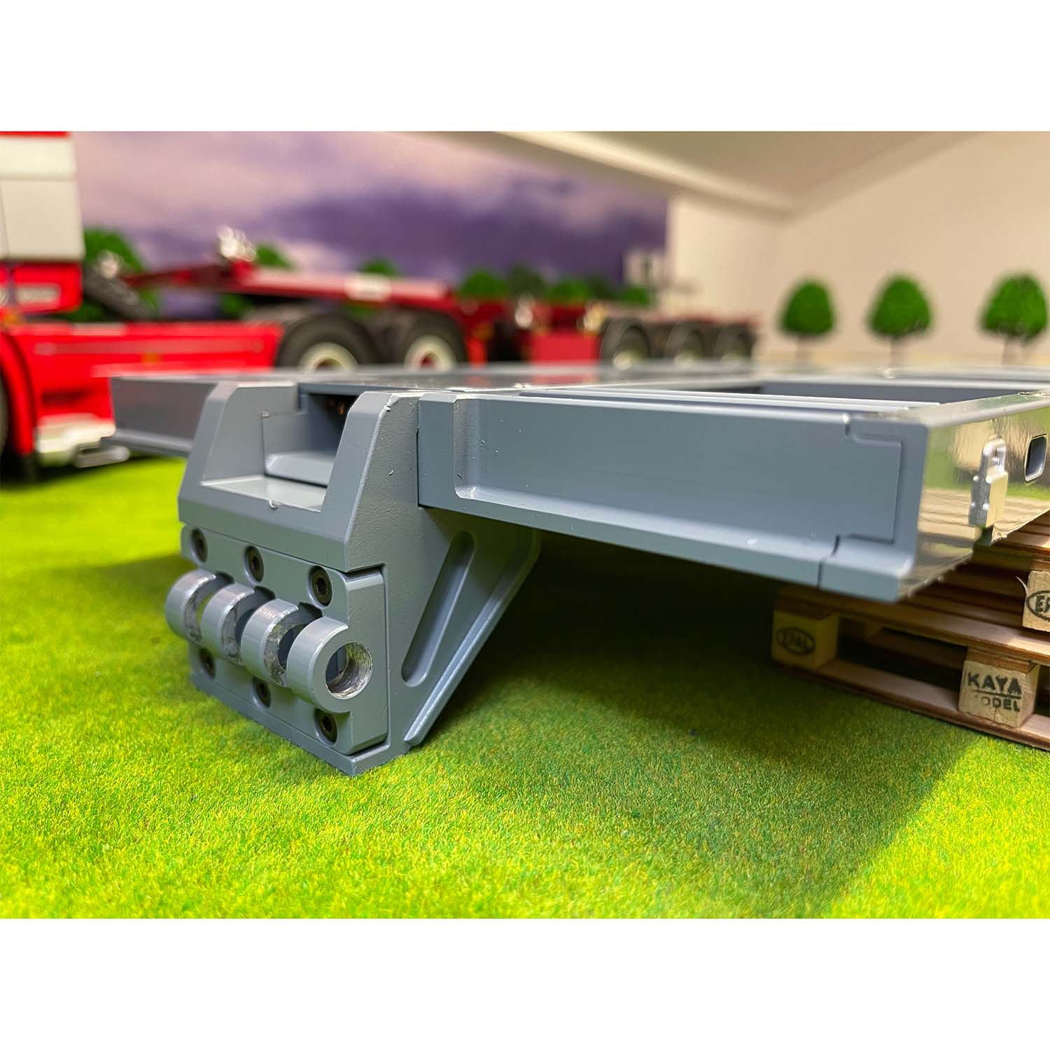 NOOXION 1/14 Scale Broshuis 2+5 Axle Metal Heavy Duty Flatbed Trailer Module - Compatible with TAMIYA RC Tractor Trucks, Remote Control Excavators & Loader Models - Perfect for Construction Simulation & RC Truck Hauling Scenes