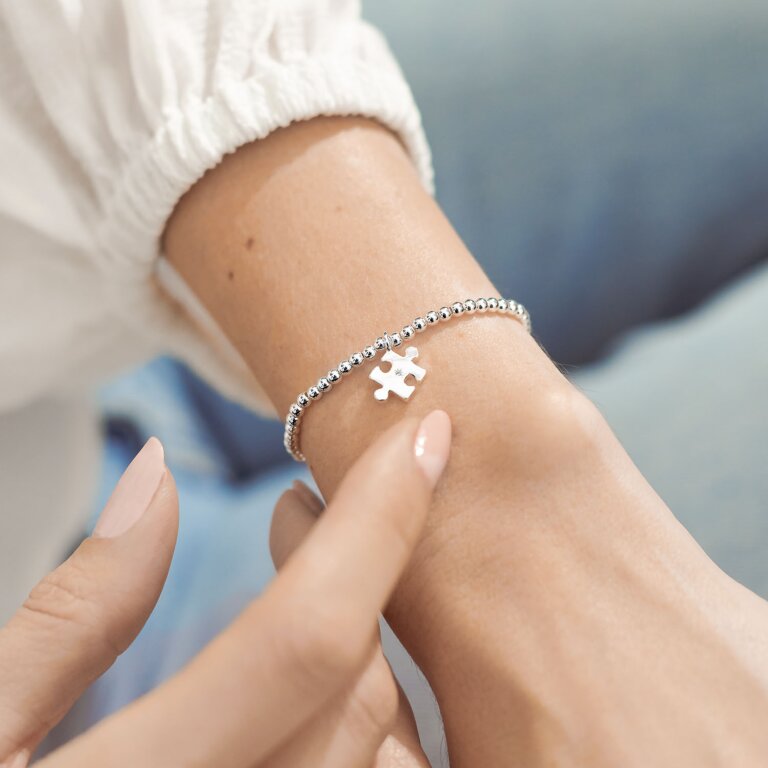 Joma Jewellery Love You To Pieces Bracelet - Elegant Heart Charm Friendship Bracelet for Women, Perfect Gift for Valentine's Day, Anniversary & Everyday Wear
