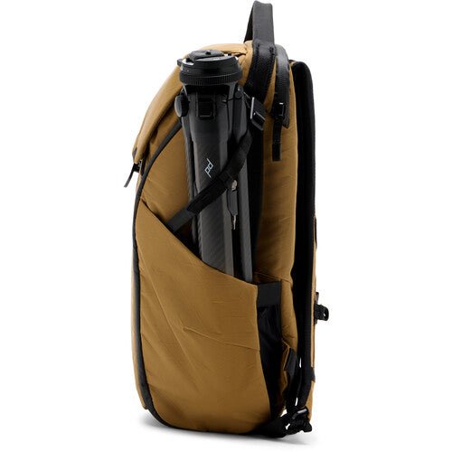 Peak Design Everyday Backpack 20L V2 - Durable Camera Backpack for Photographers & Travel, Water-Resistant Coyote Brown, Perfect for Hiking, Commuting & Urban Exploration