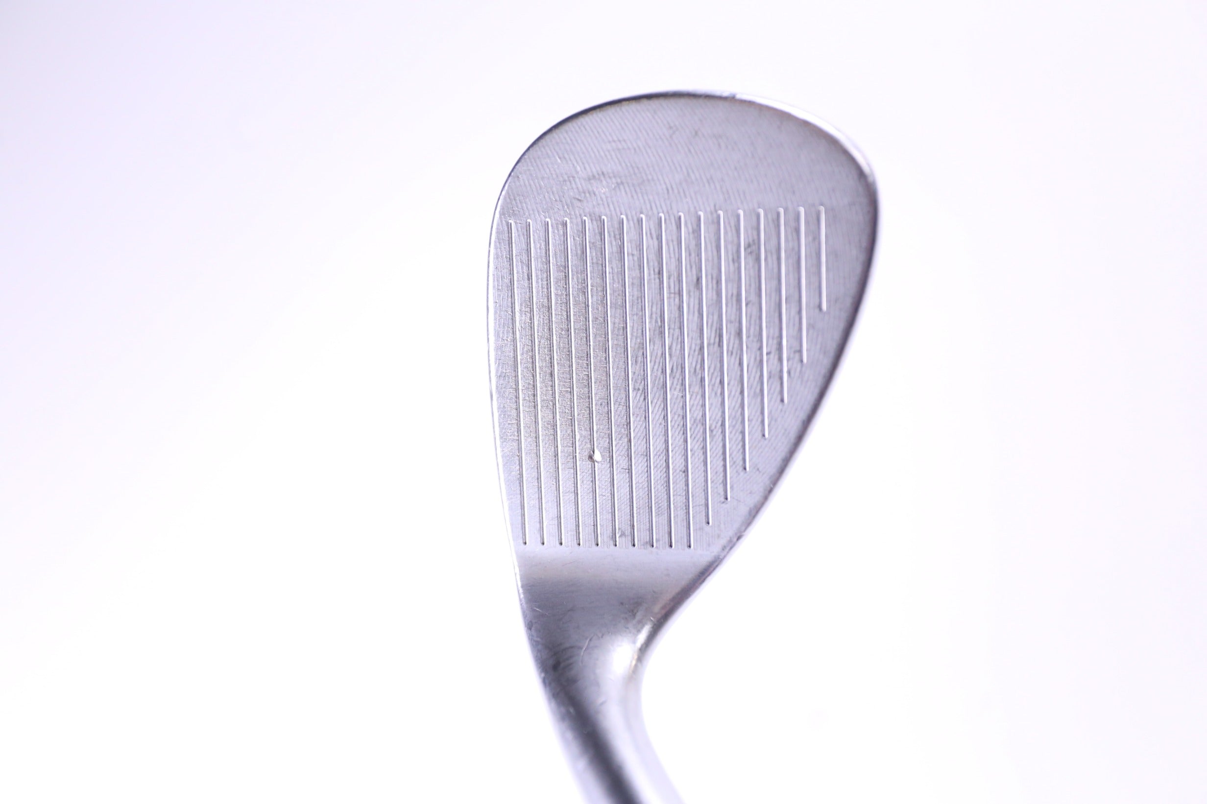 Used Cleveland CBX Gap Wedge 50° Stiff Flex Right Handed Golf Club - Perfect for Approach Shots & Short Game Improvement
